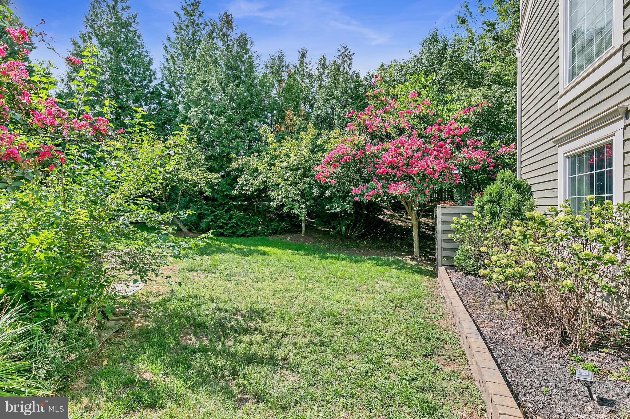 ASHBURN FARM - Residential Lease