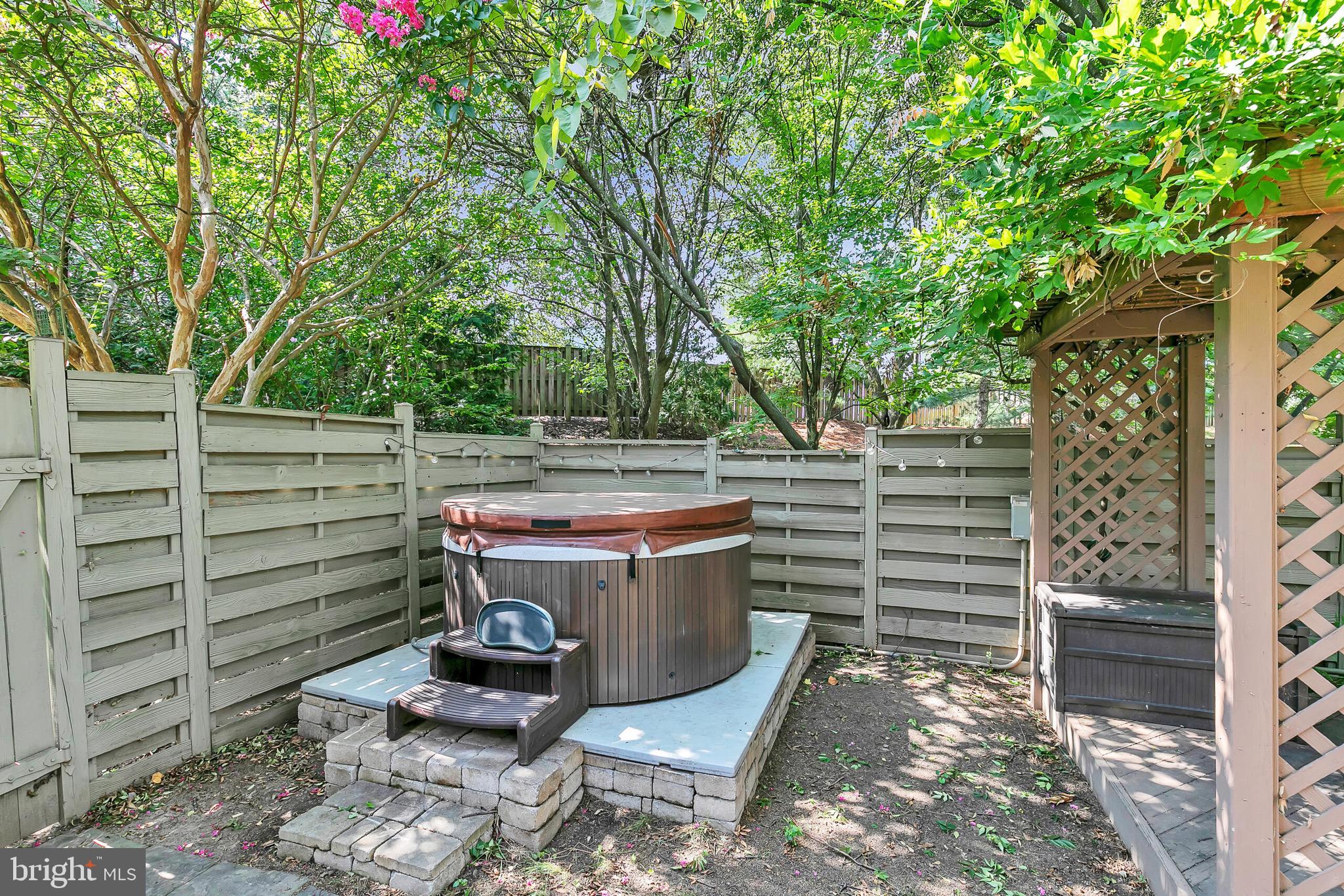 ASHBURN FARM - Residential Lease