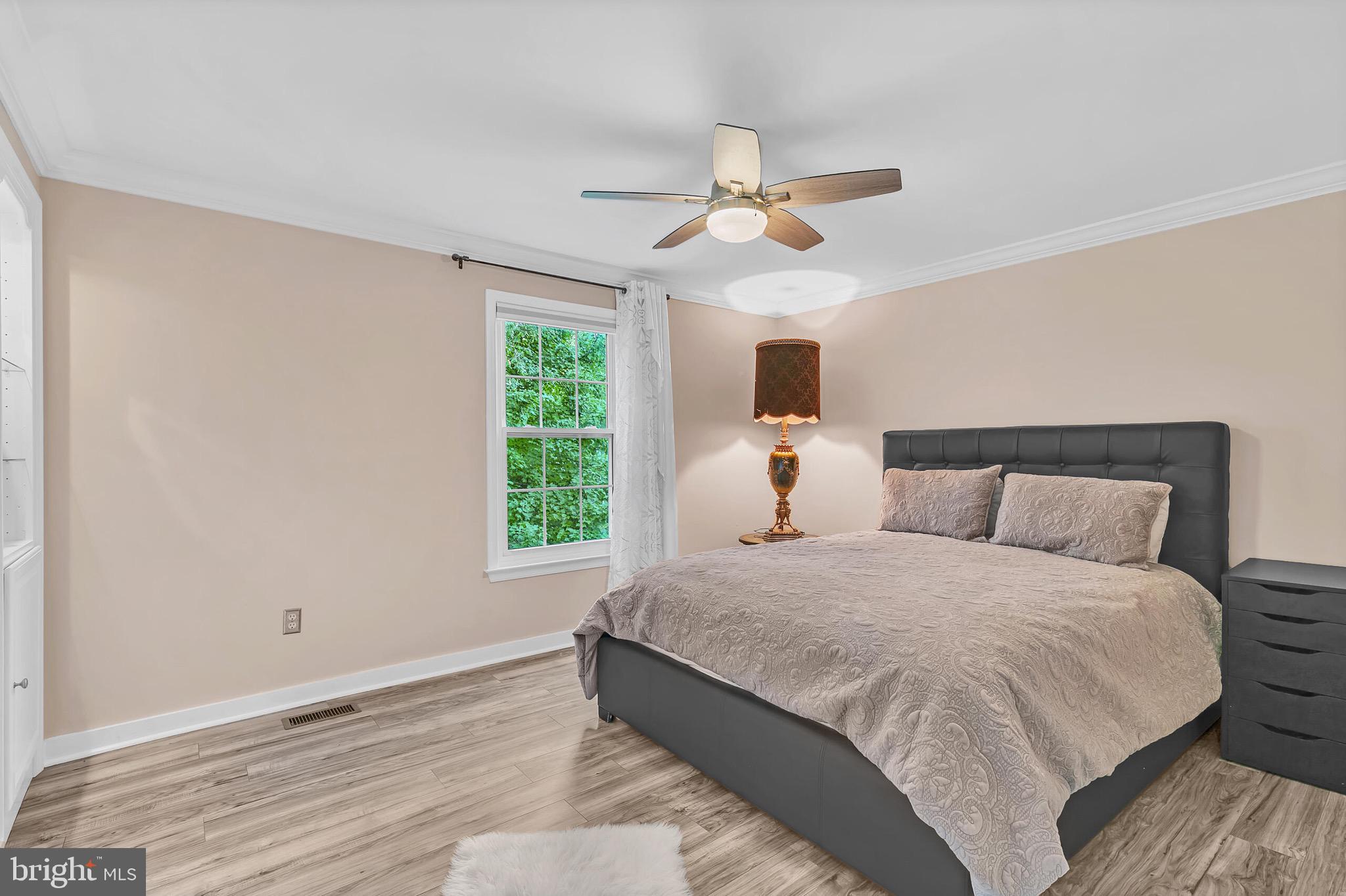 ASHBURN FARM - Residential Lease