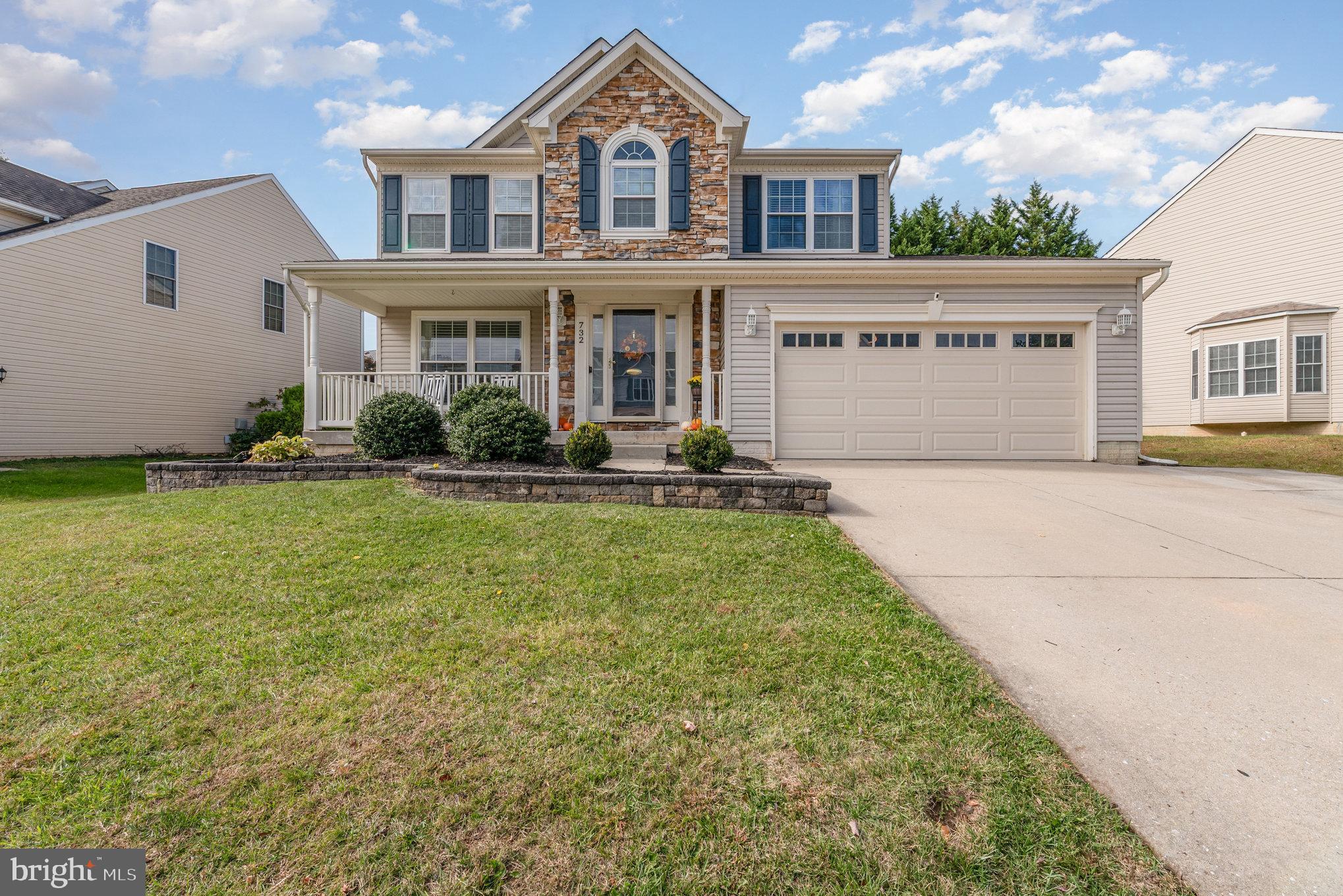 732 HICKORY LIMB CIRCLE