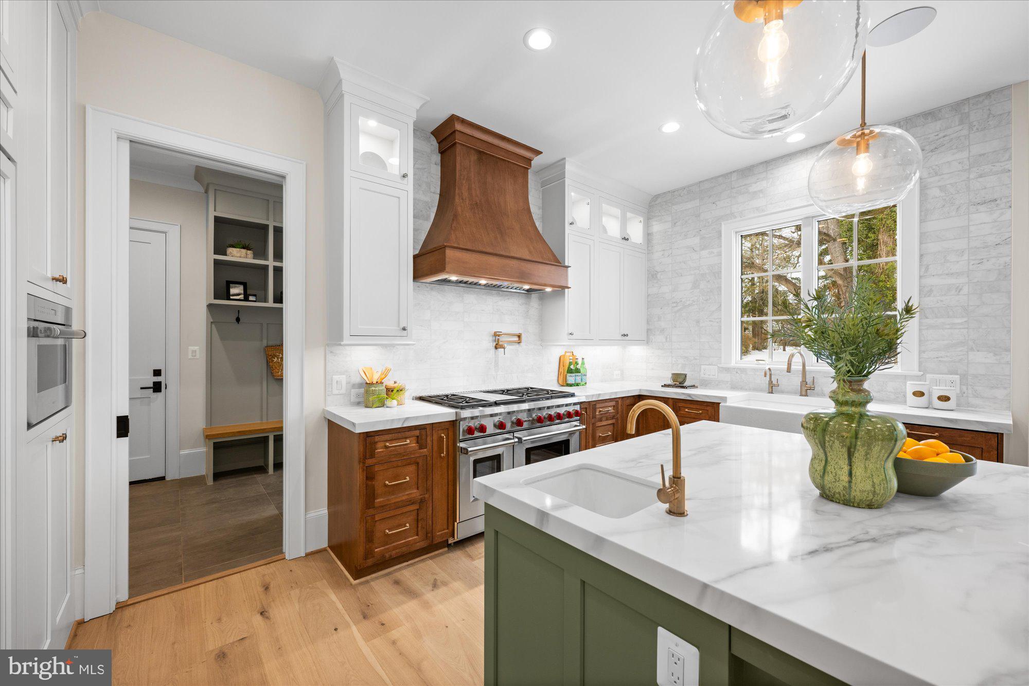 MONTOUR HEIGHTS - Residential