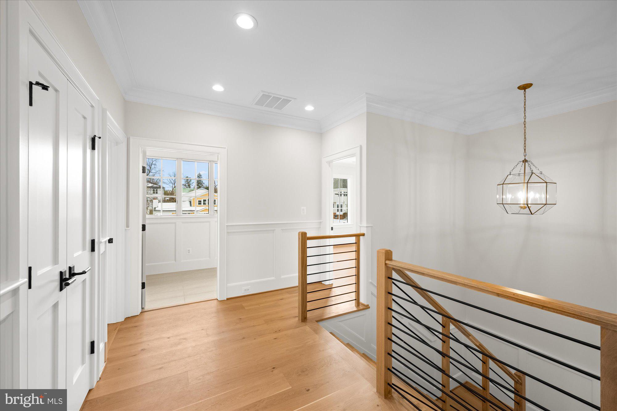 MONTOUR HEIGHTS - Residential