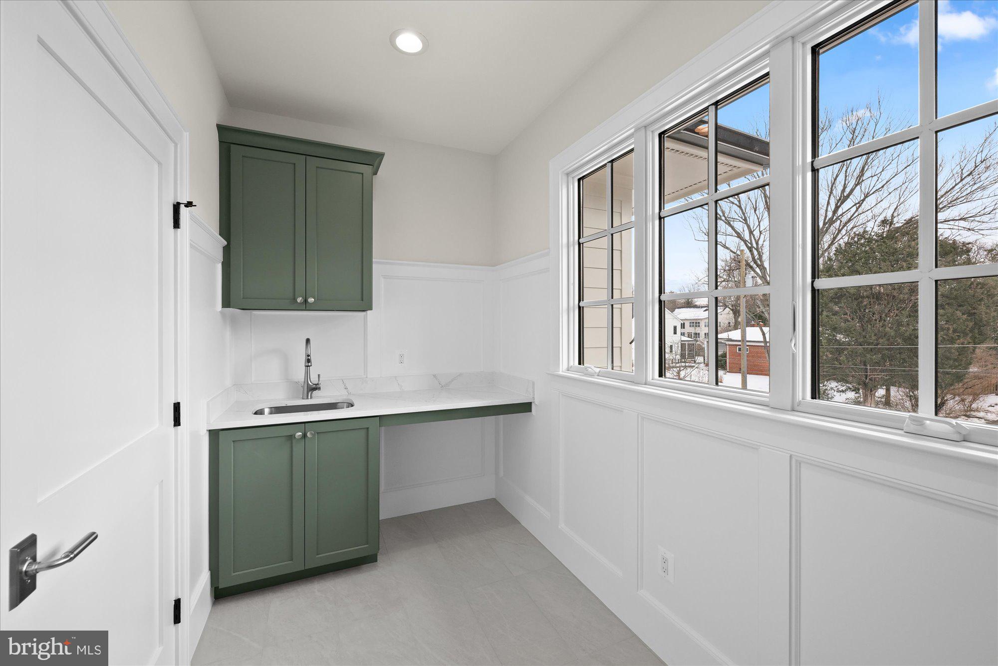 MONTOUR HEIGHTS - Residential