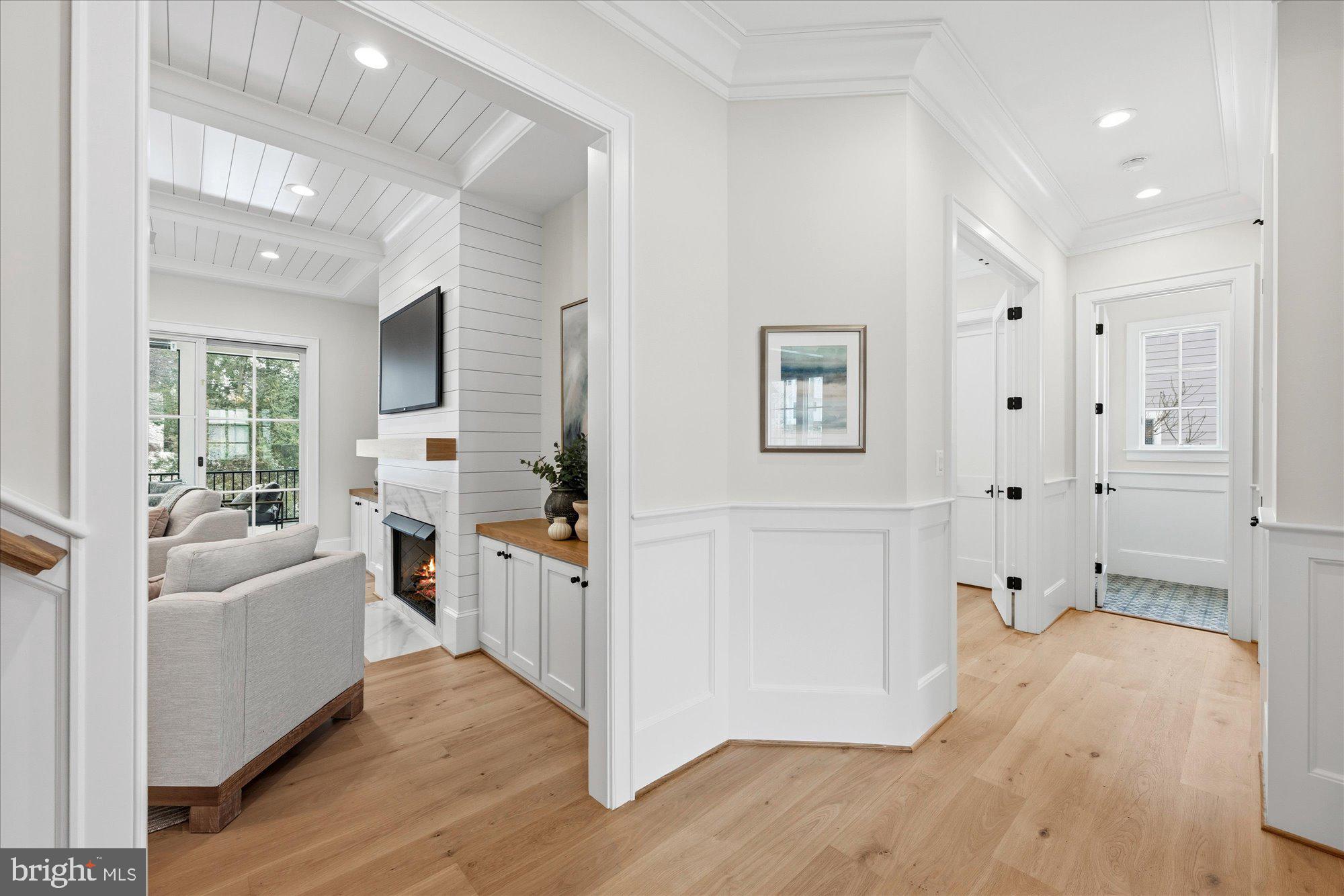 MONTOUR HEIGHTS - Residential