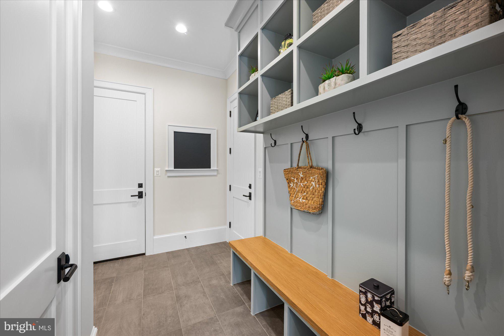 MONTOUR HEIGHTS - Residential