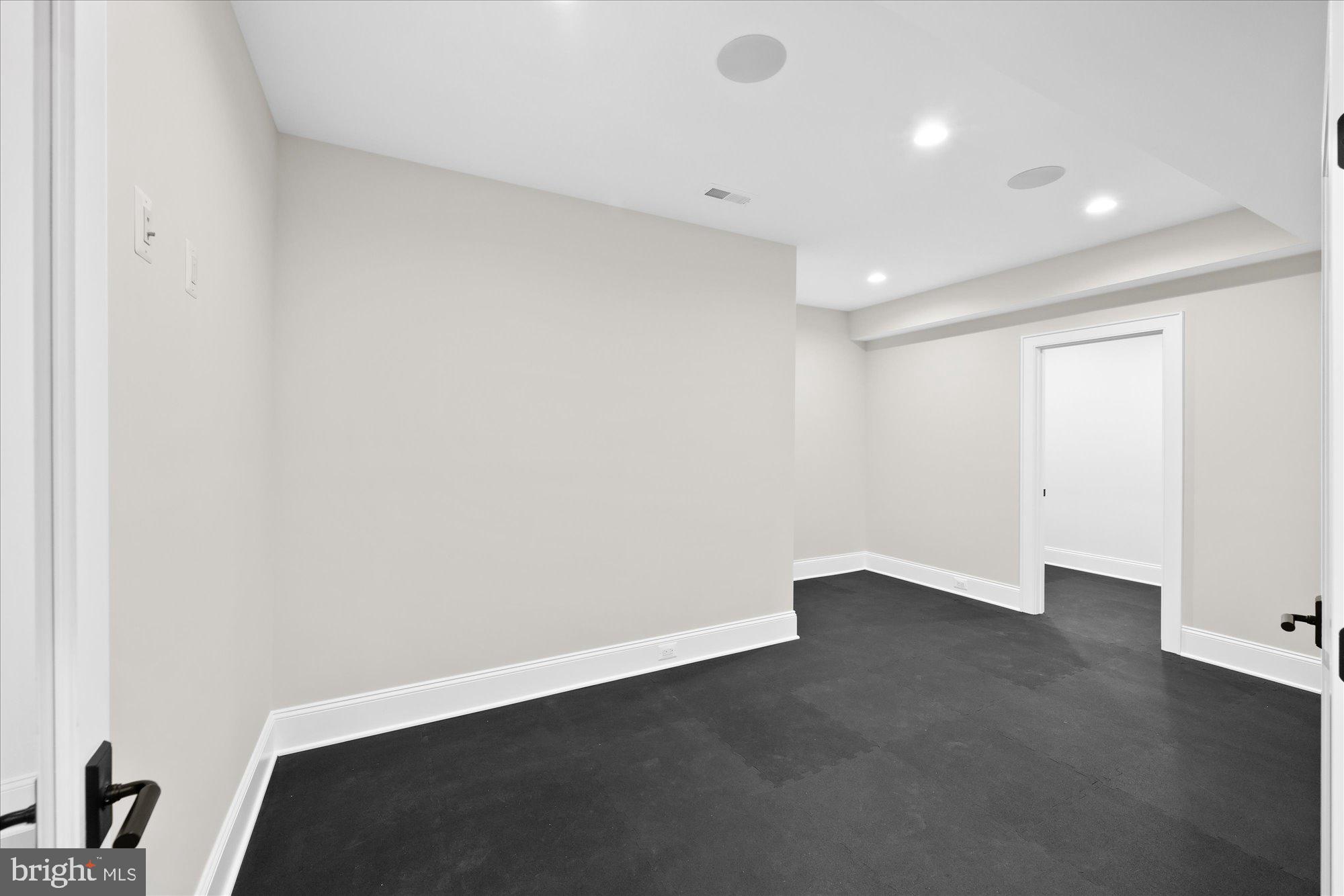 MONTOUR HEIGHTS - Residential