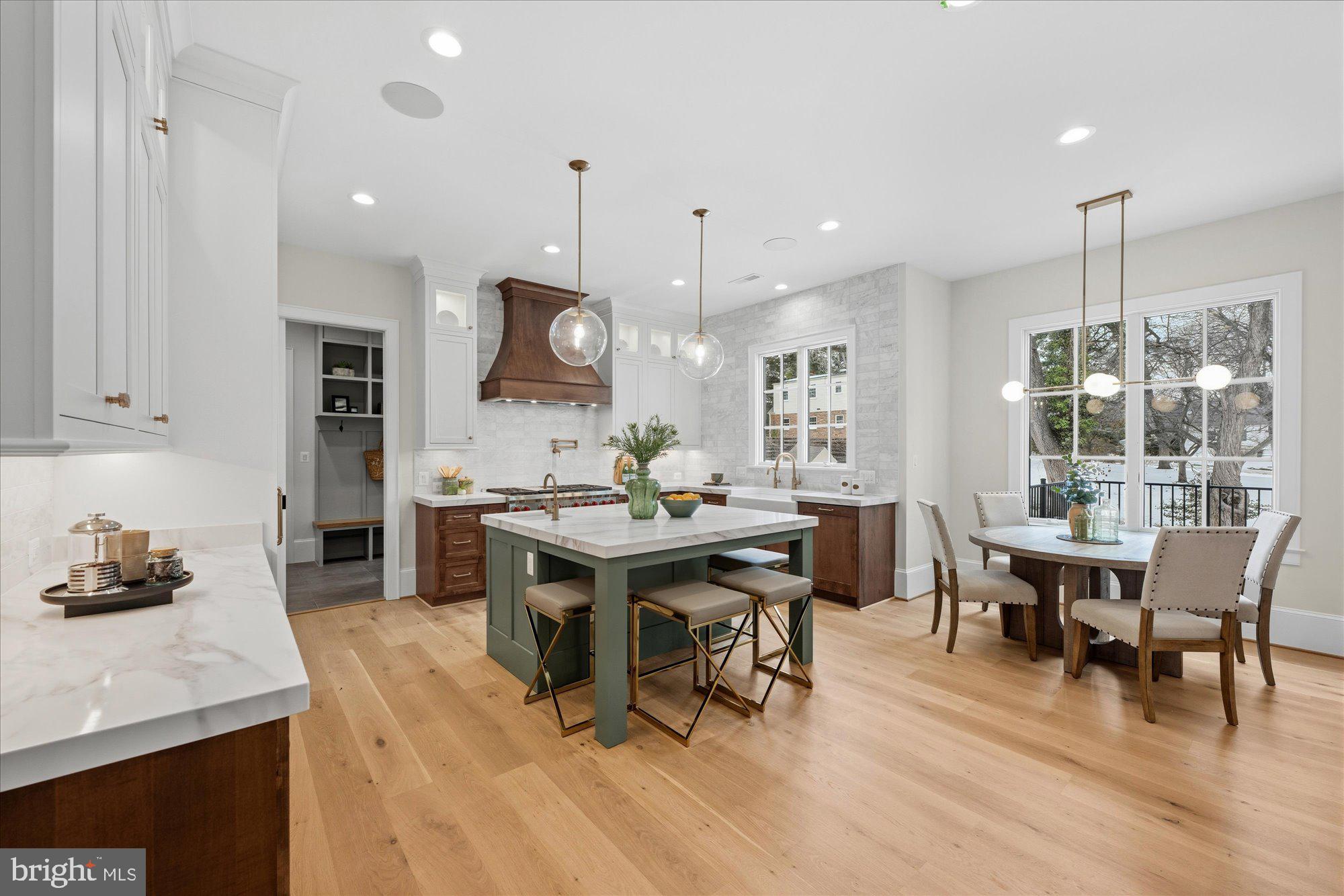 MONTOUR HEIGHTS - Residential