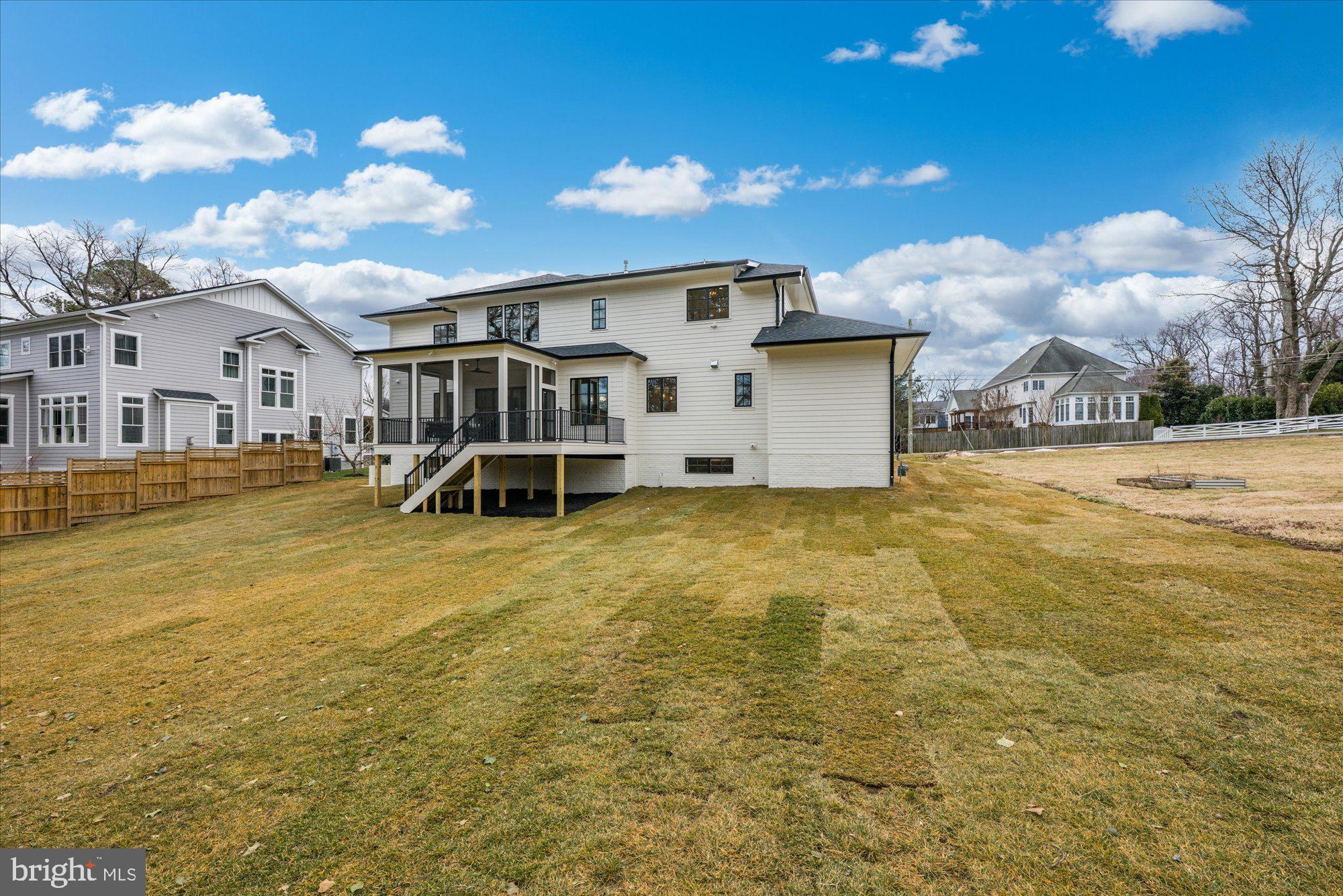 MONTOUR HEIGHTS - Residential