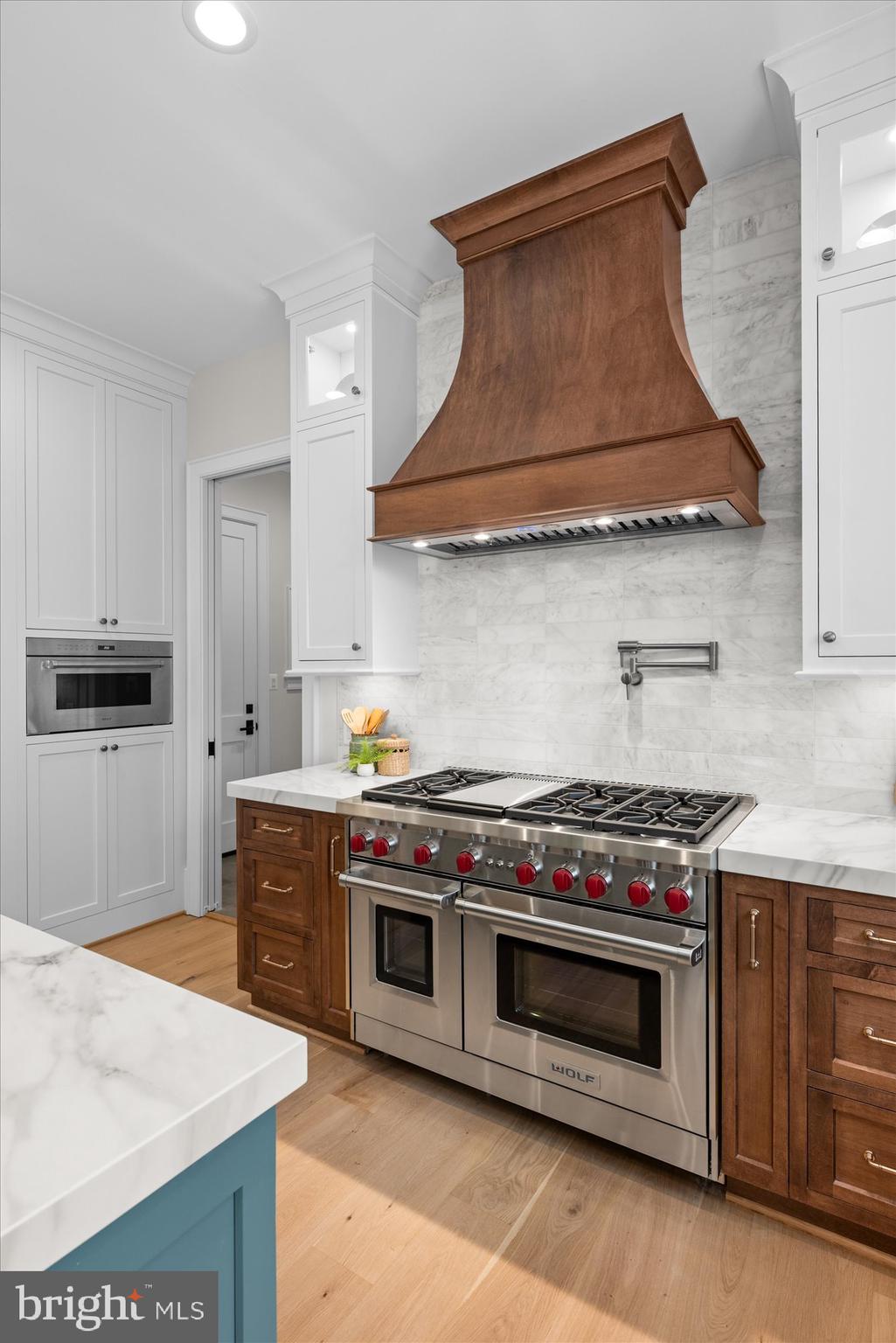 MONTOUR HEIGHTS - Residential