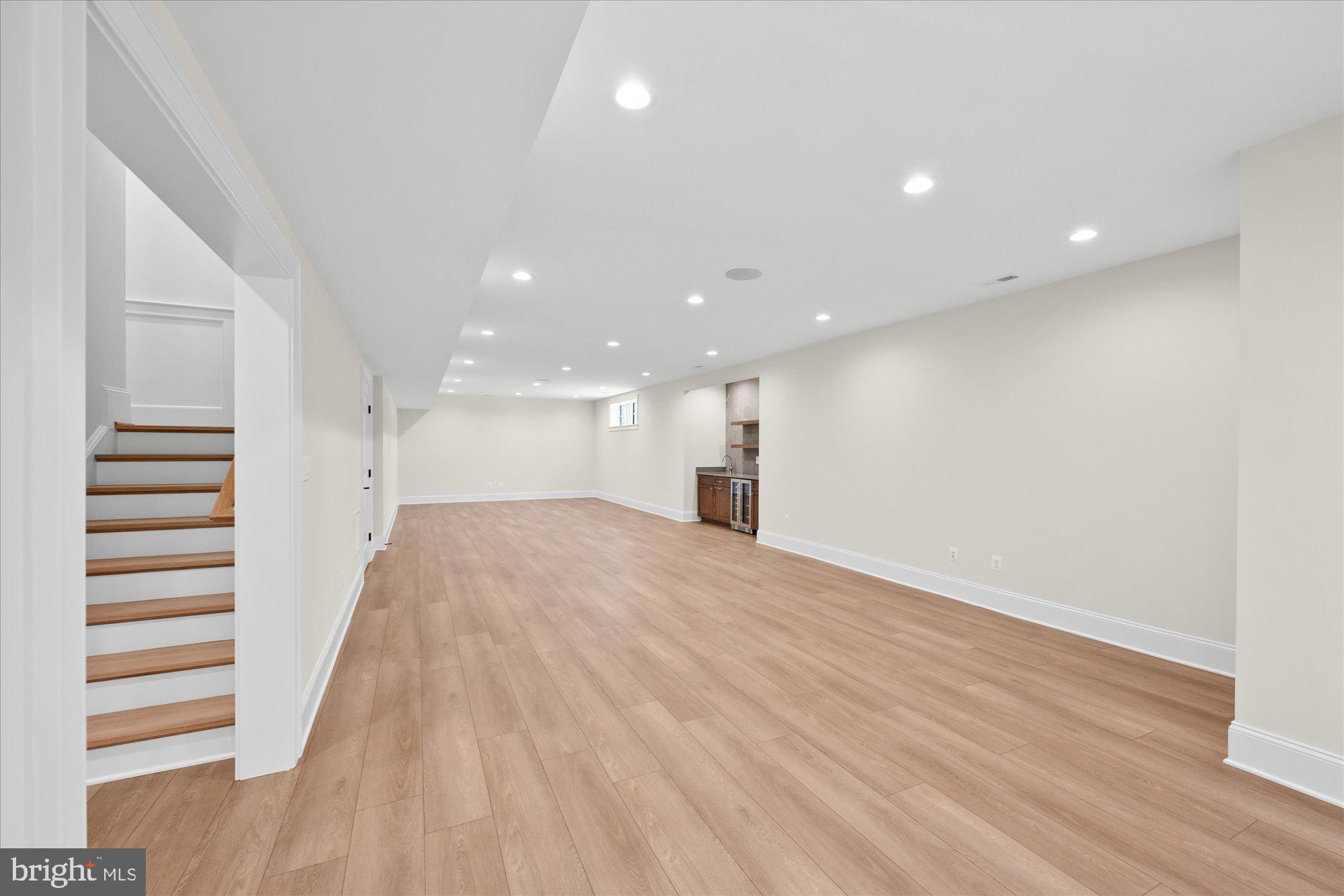 MONTOUR HEIGHTS - Residential