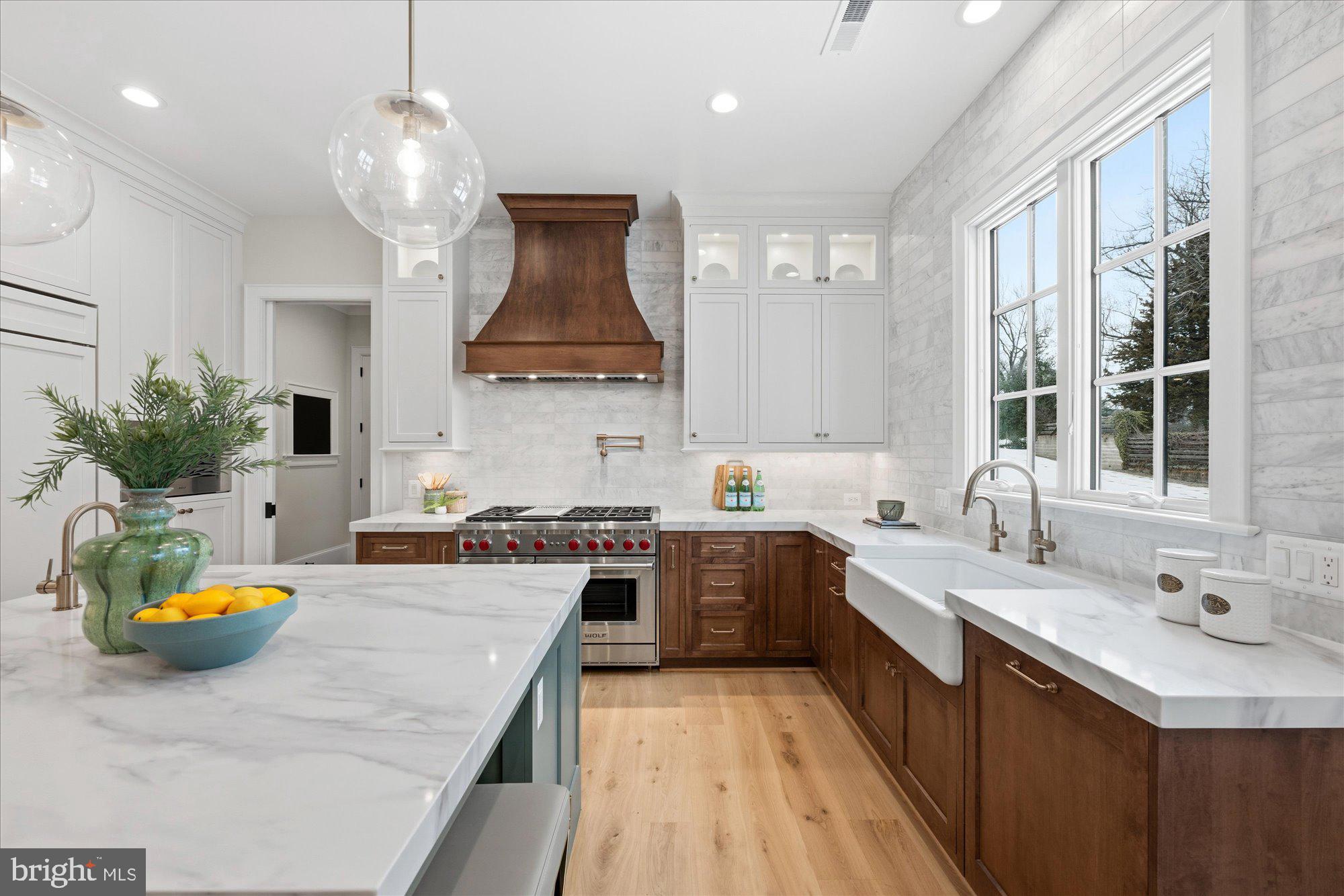 MONTOUR HEIGHTS - Residential