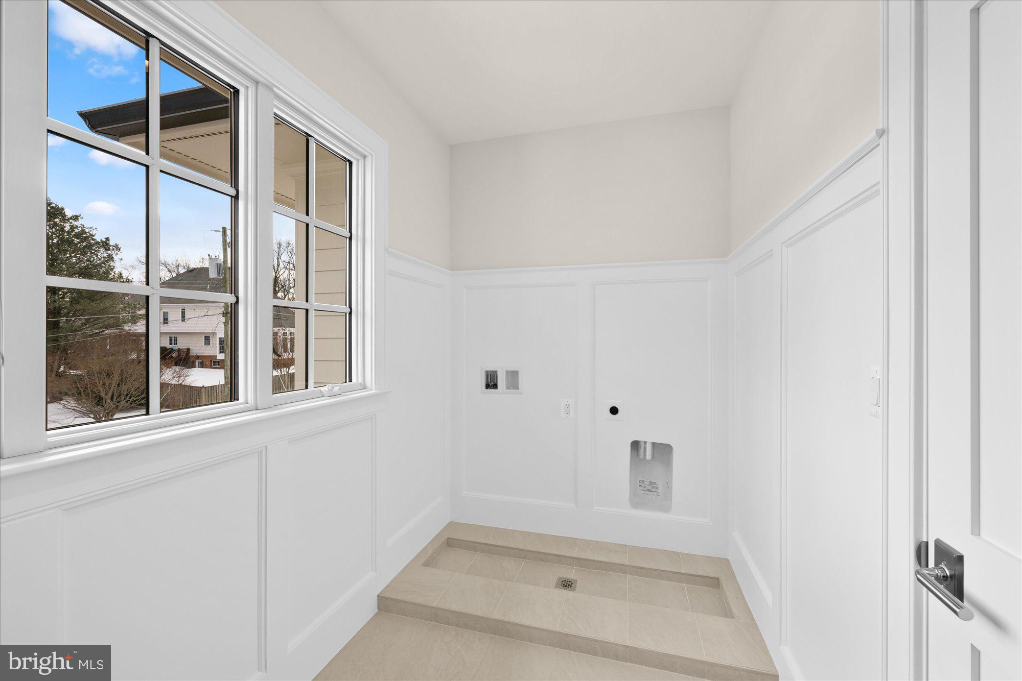 MONTOUR HEIGHTS - Residential