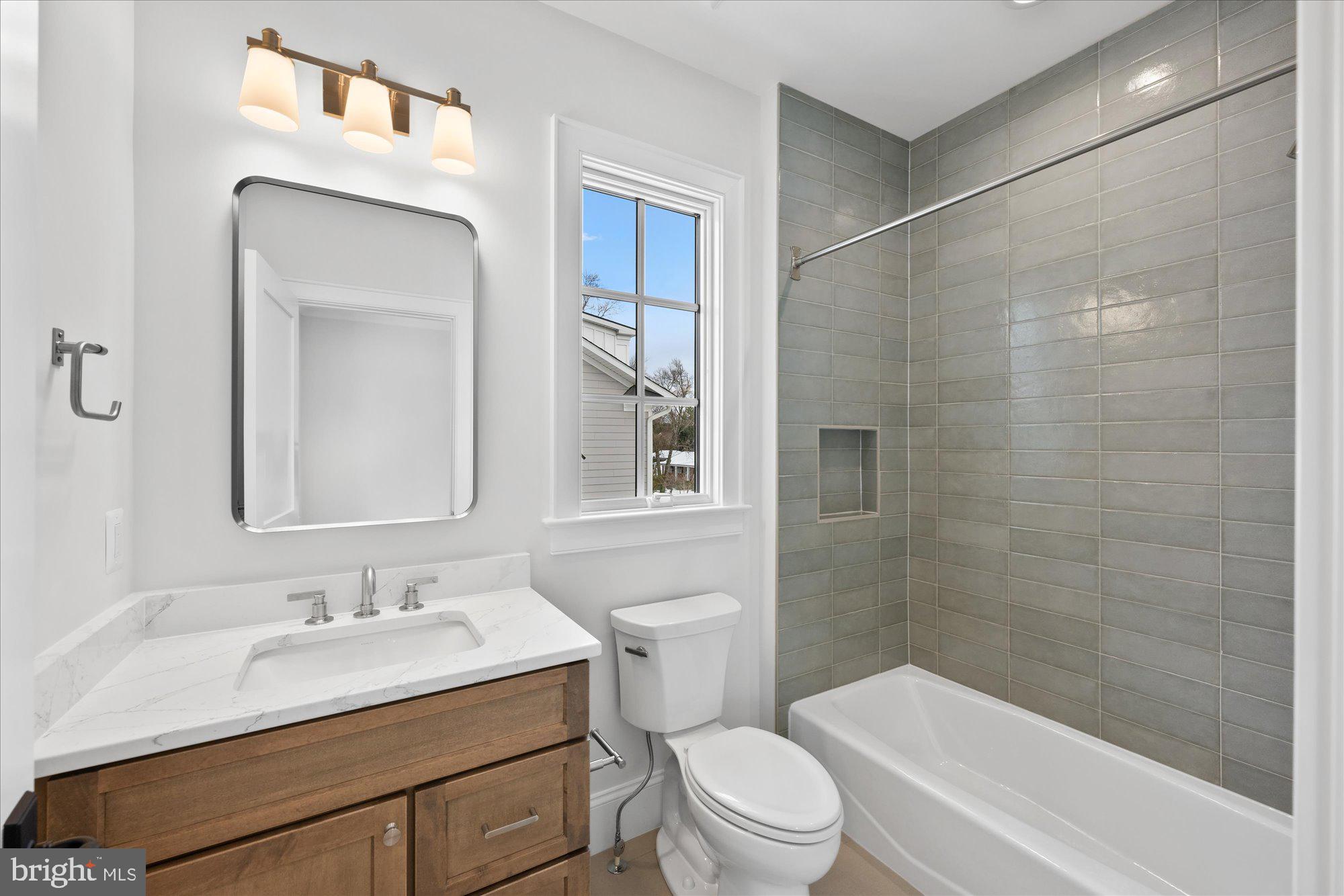 MONTOUR HEIGHTS - Residential