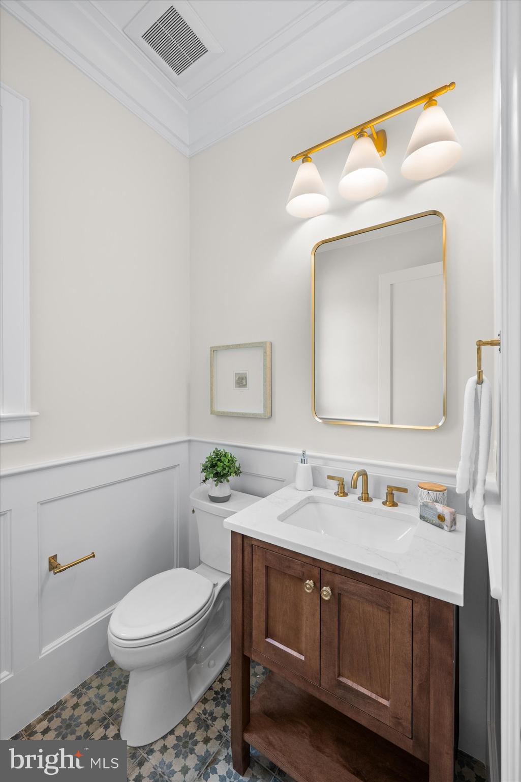 MONTOUR HEIGHTS - Residential