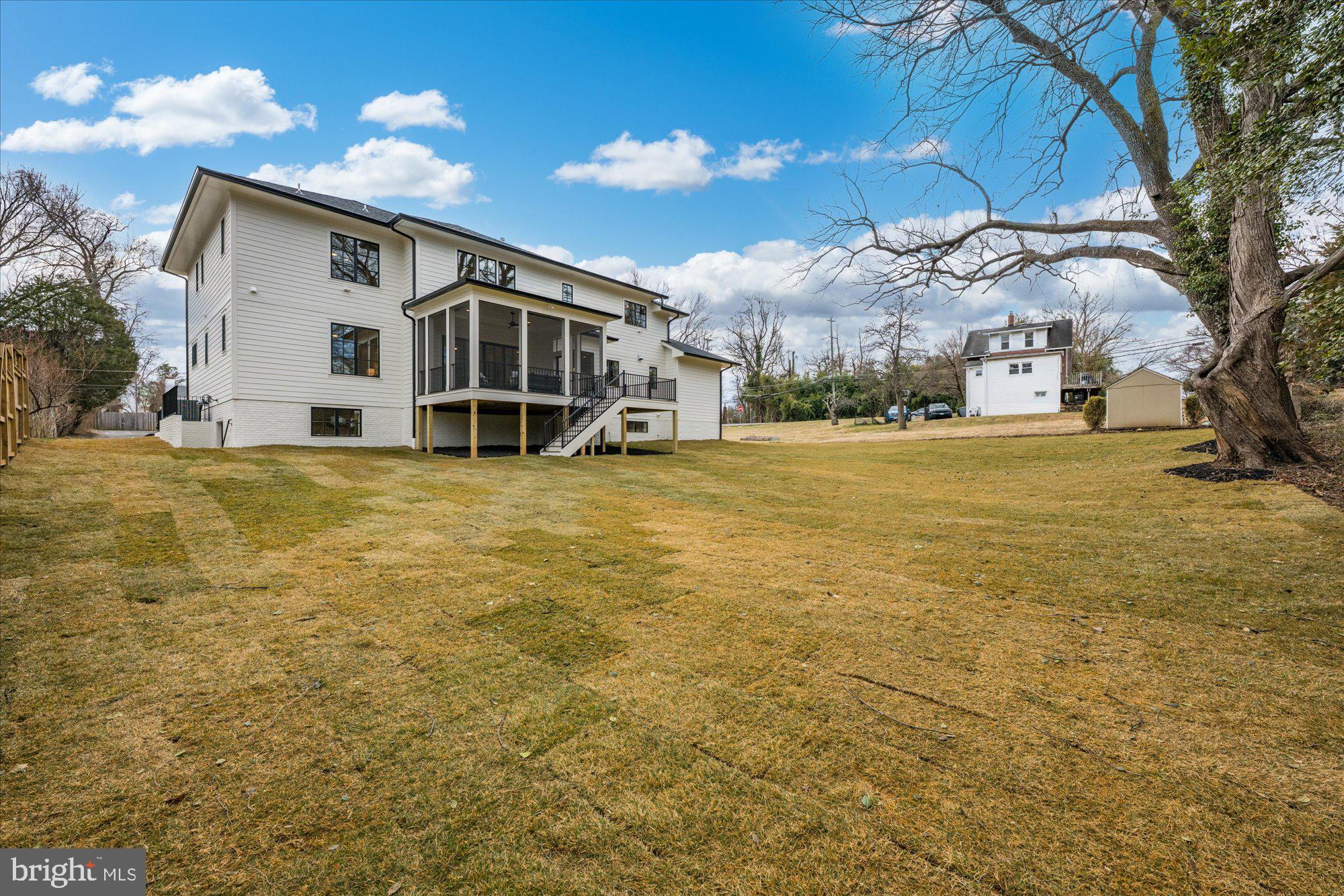 MONTOUR HEIGHTS - Residential