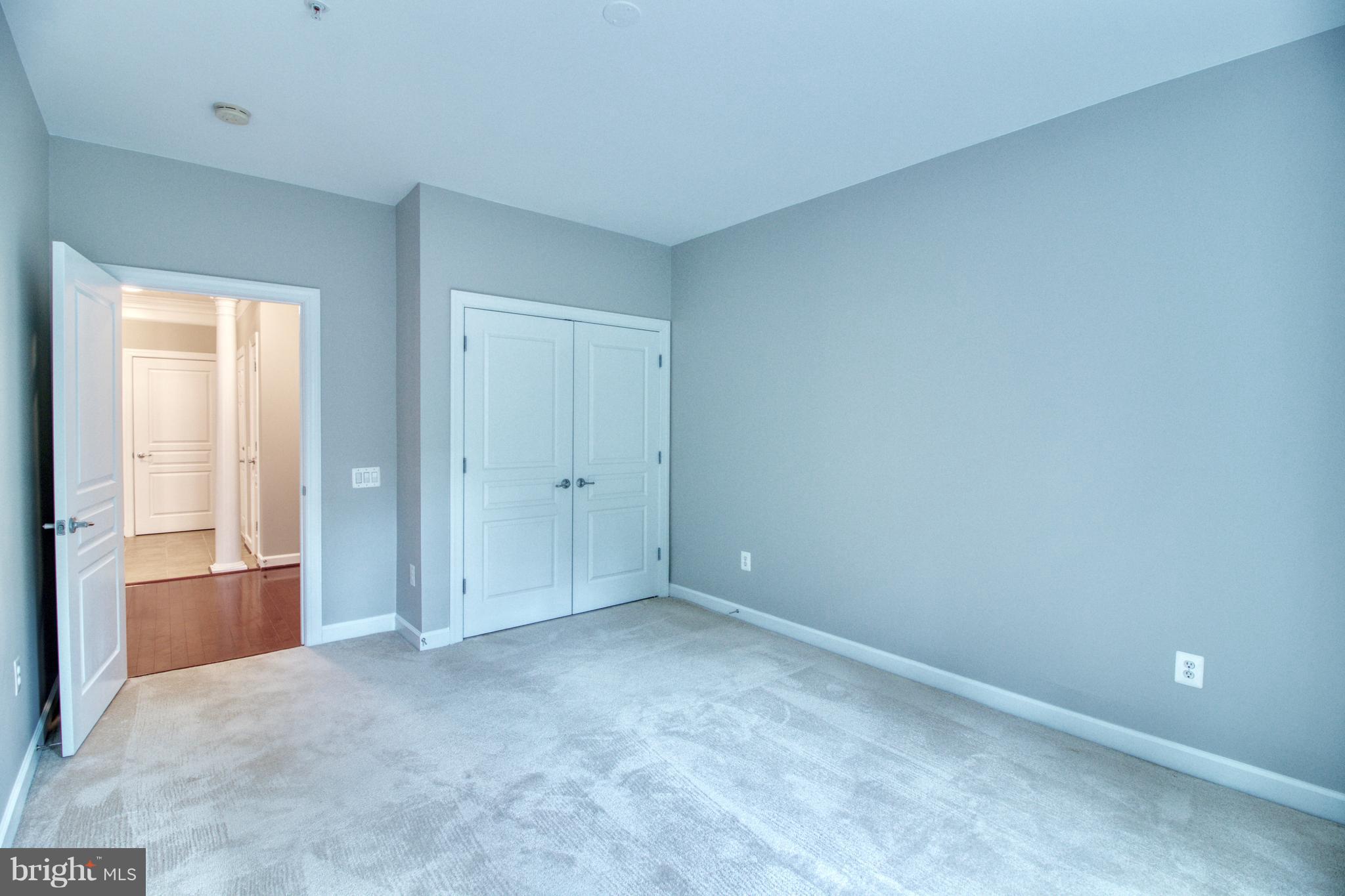 HIDDENBROOK - Residential