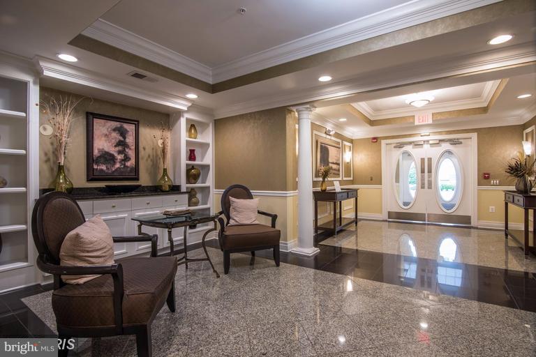 HIDDENBROOK - Residential