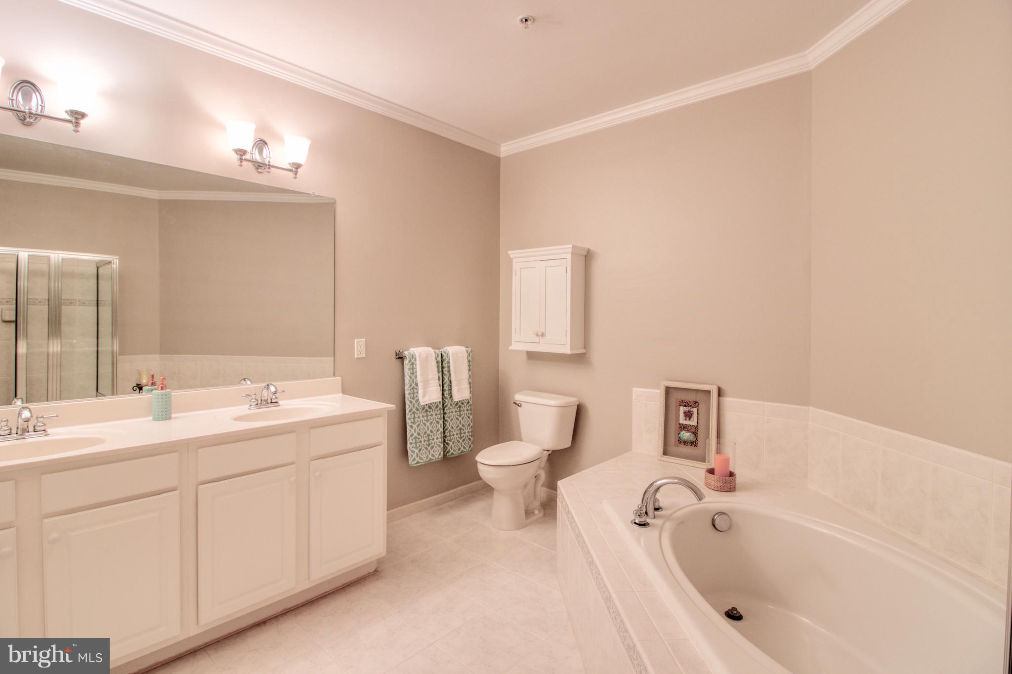 HIDDENBROOK - Residential