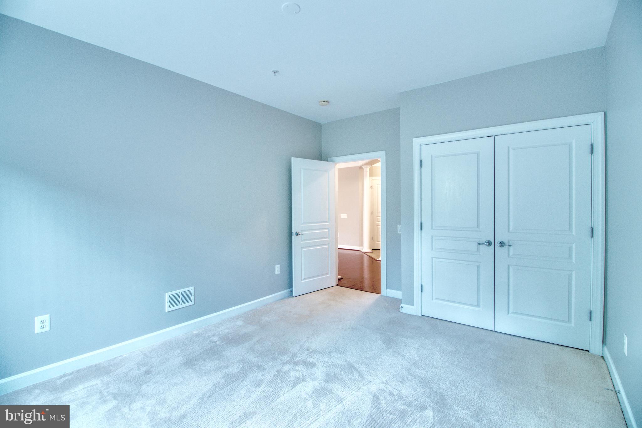 HIDDENBROOK - Residential