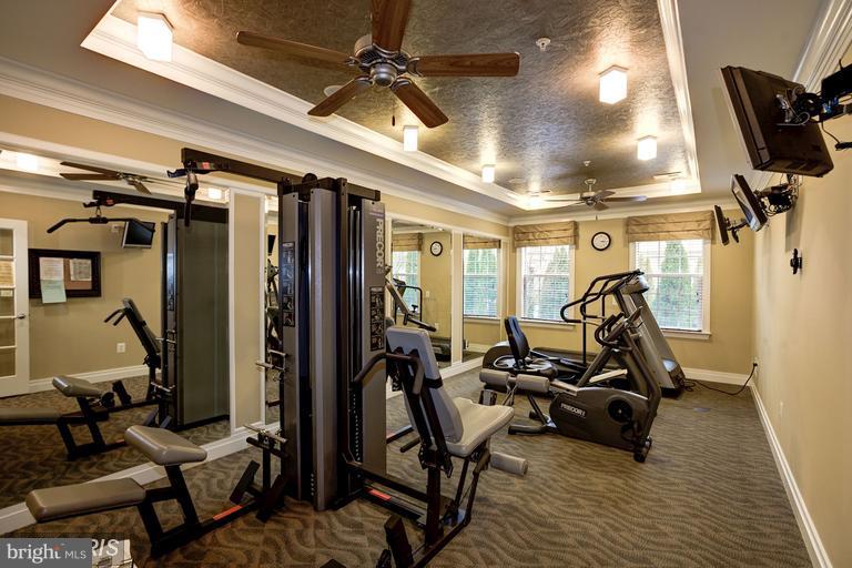 HIDDENBROOK - Residential