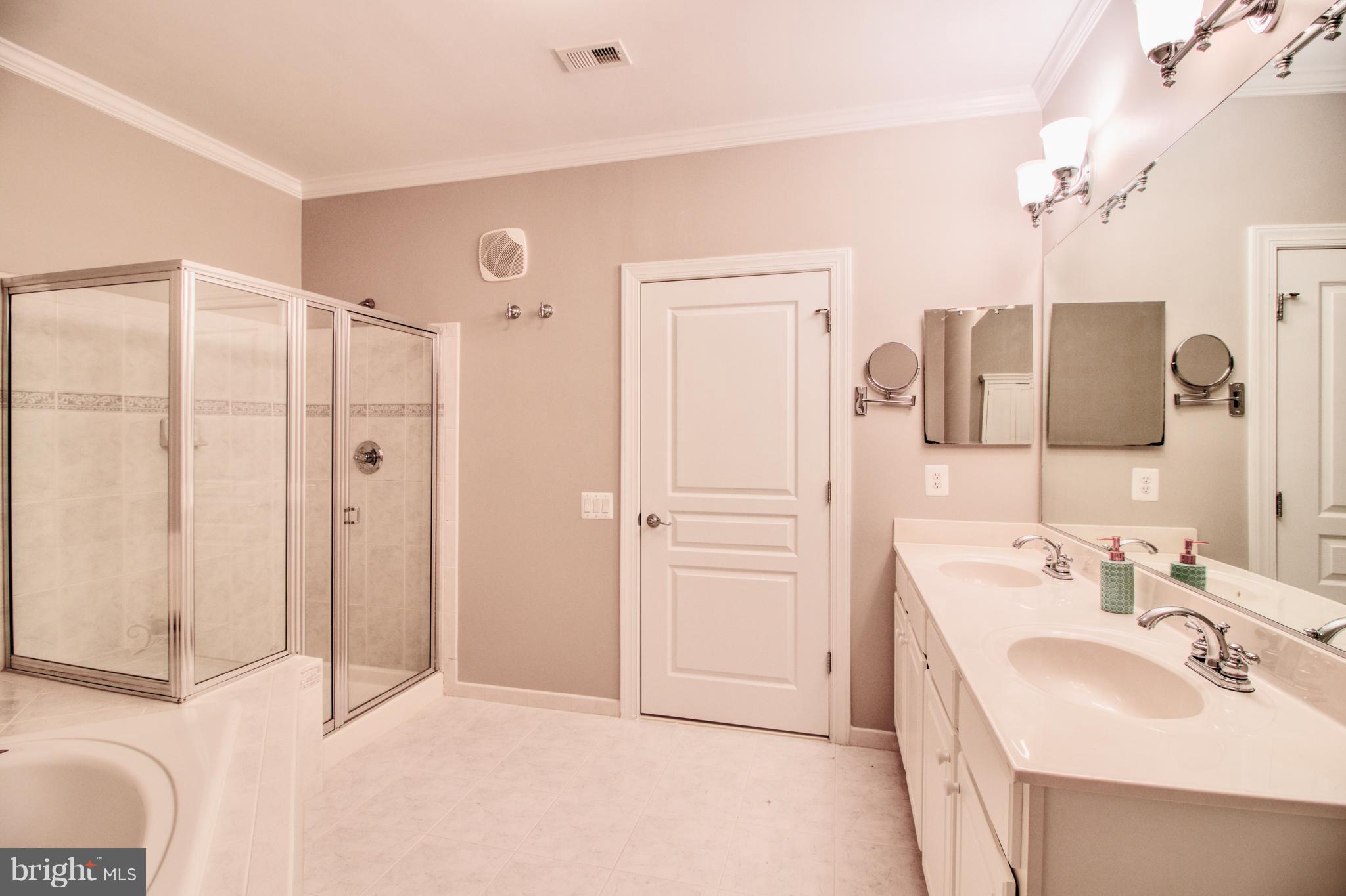 HIDDENBROOK - Residential