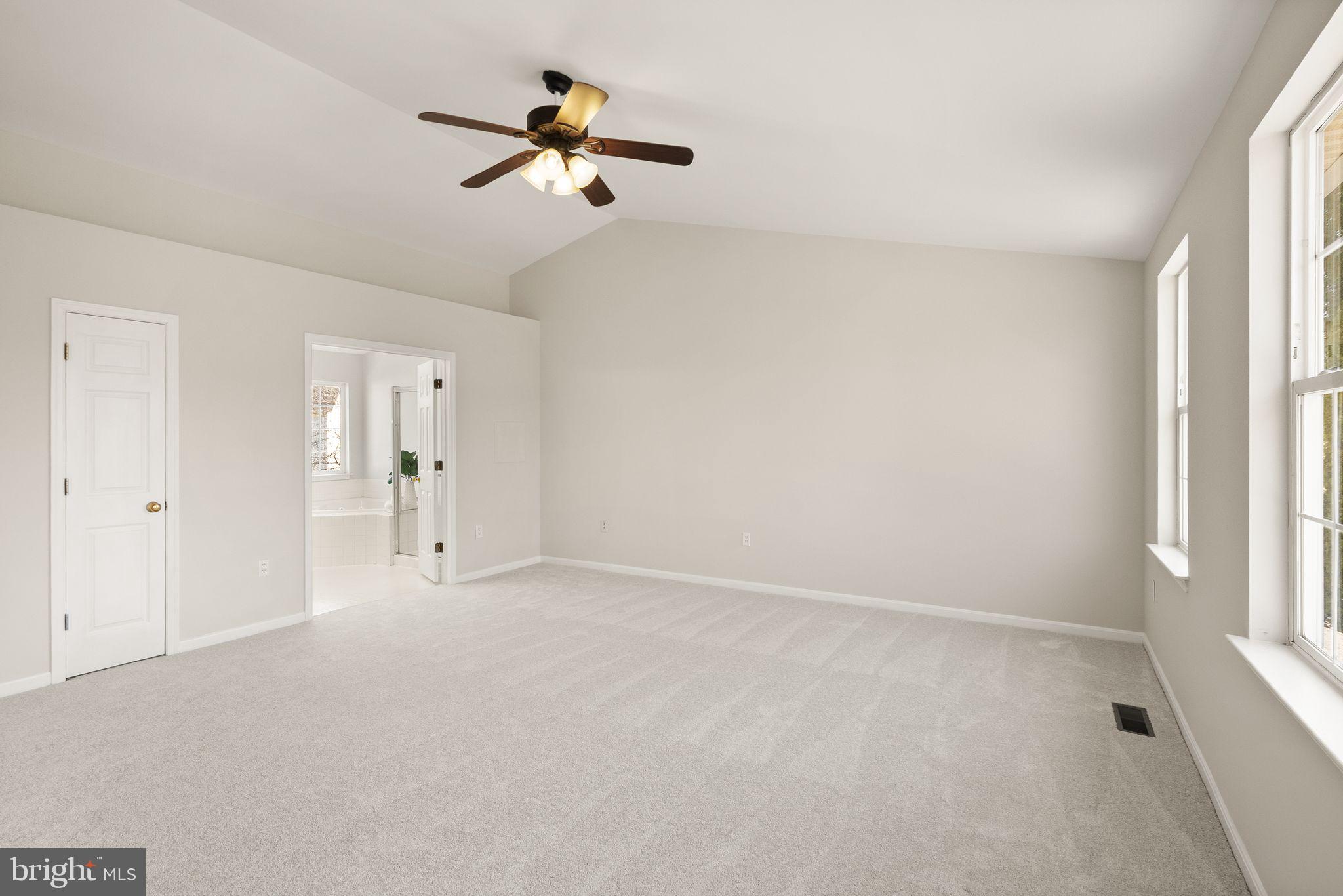 ASHBURN FARM - Residential