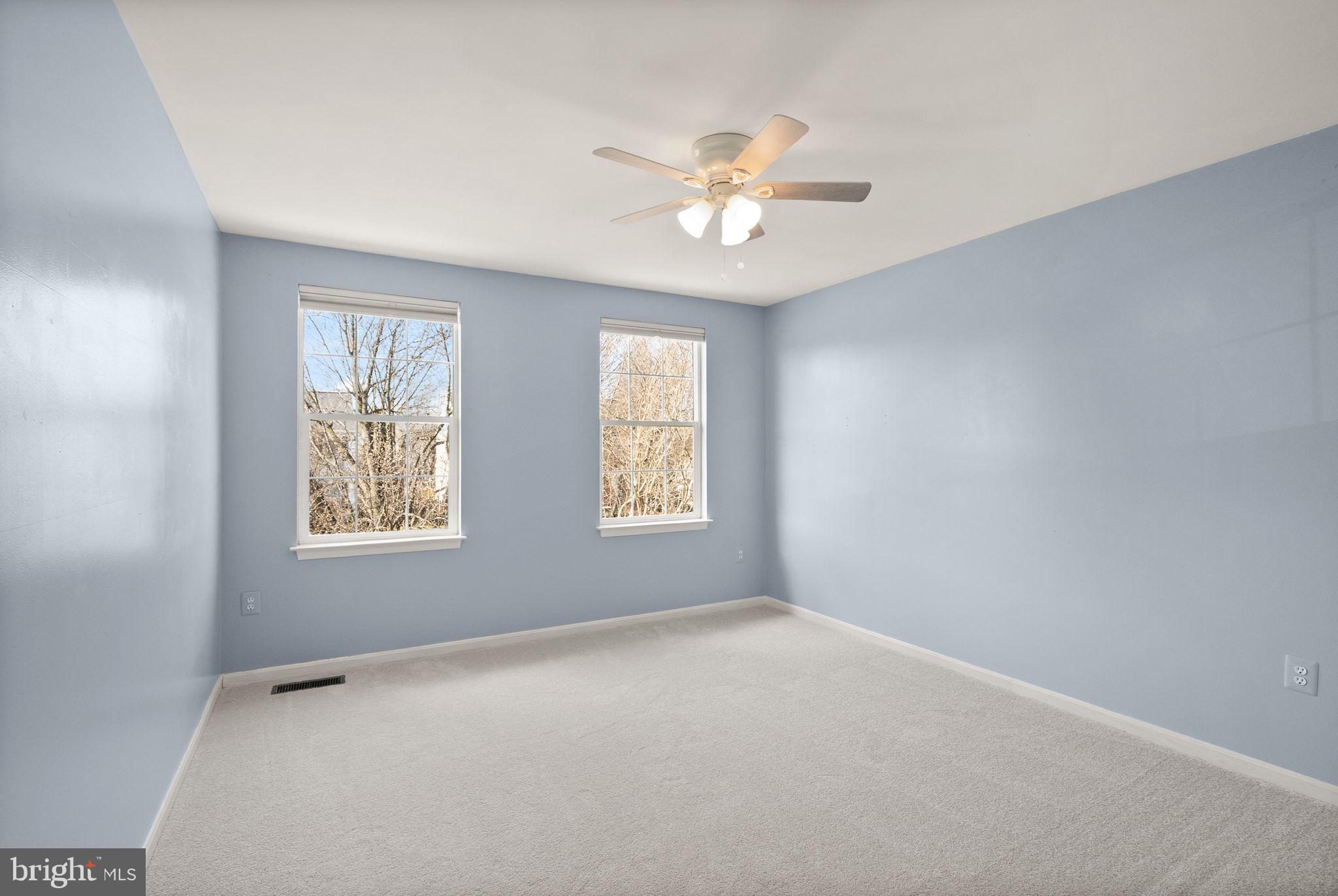 ASHBURN FARM - Residential