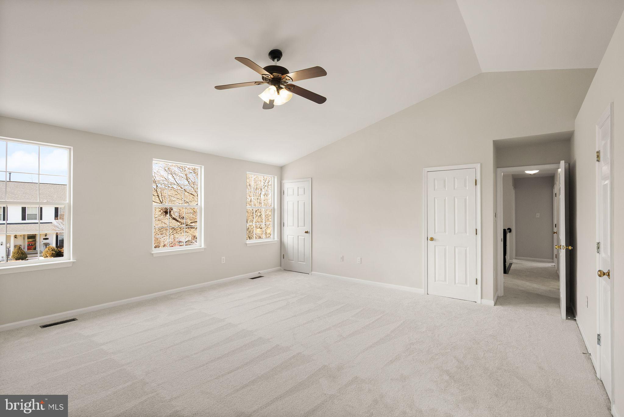 ASHBURN FARM - Residential