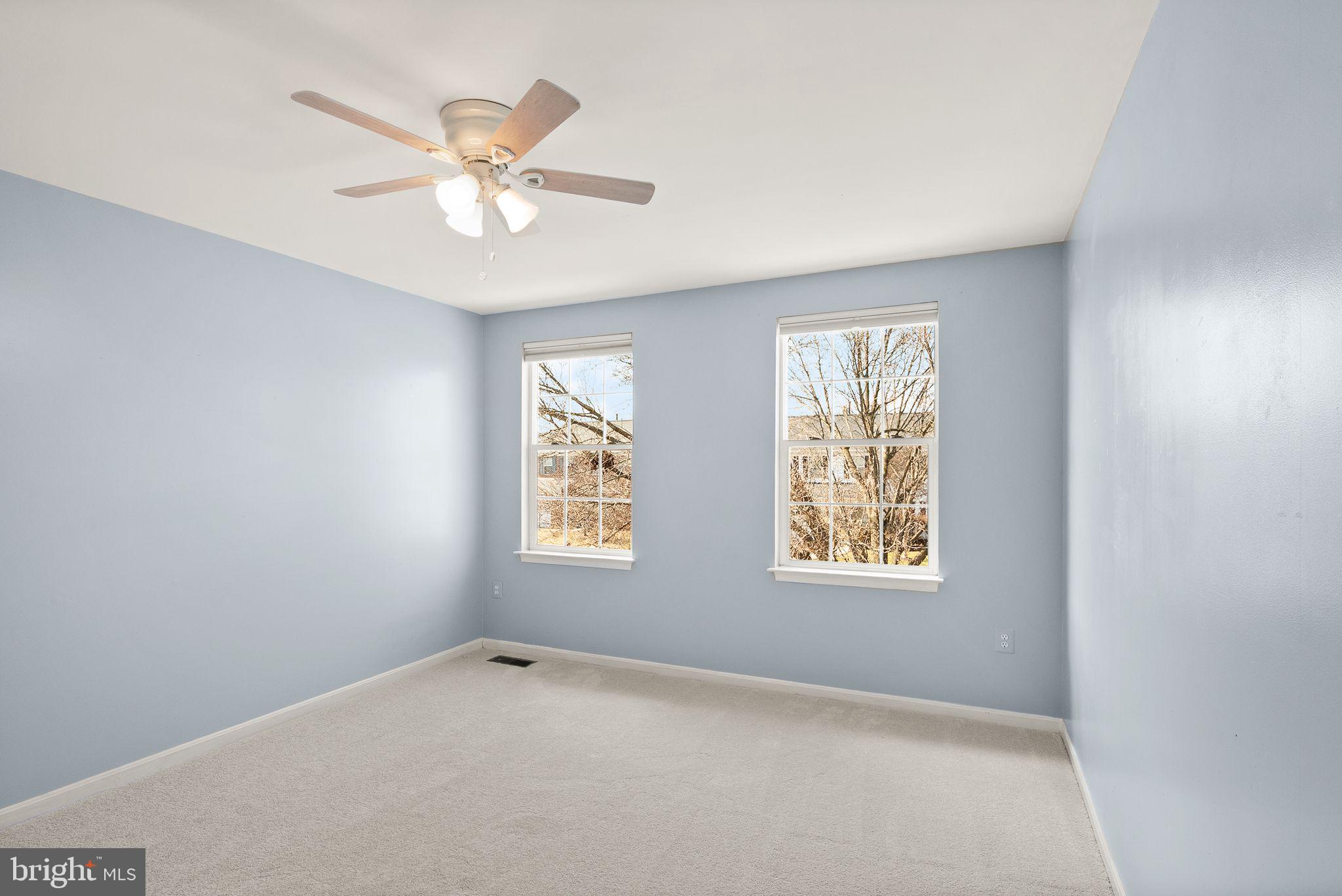 ASHBURN FARM - Residential