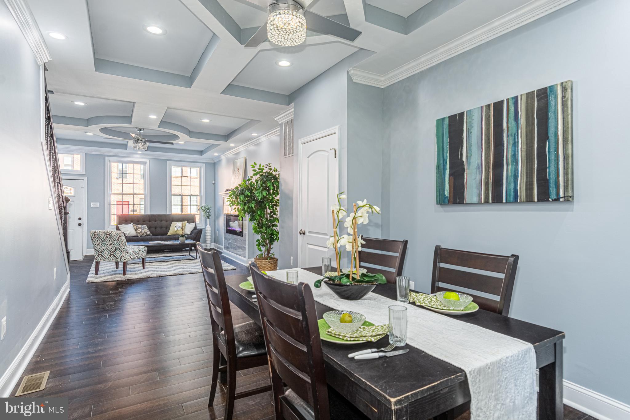 HOLLINS MARKET - Residential