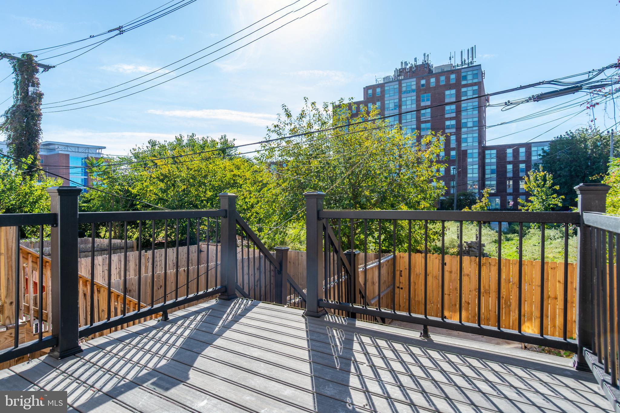 HOLLINS MARKET - Residential