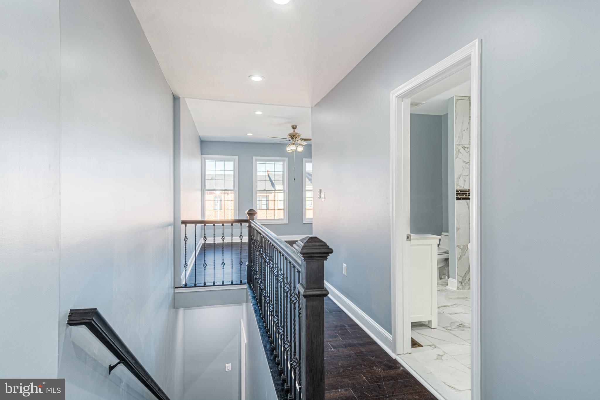 HOLLINS MARKET - Residential