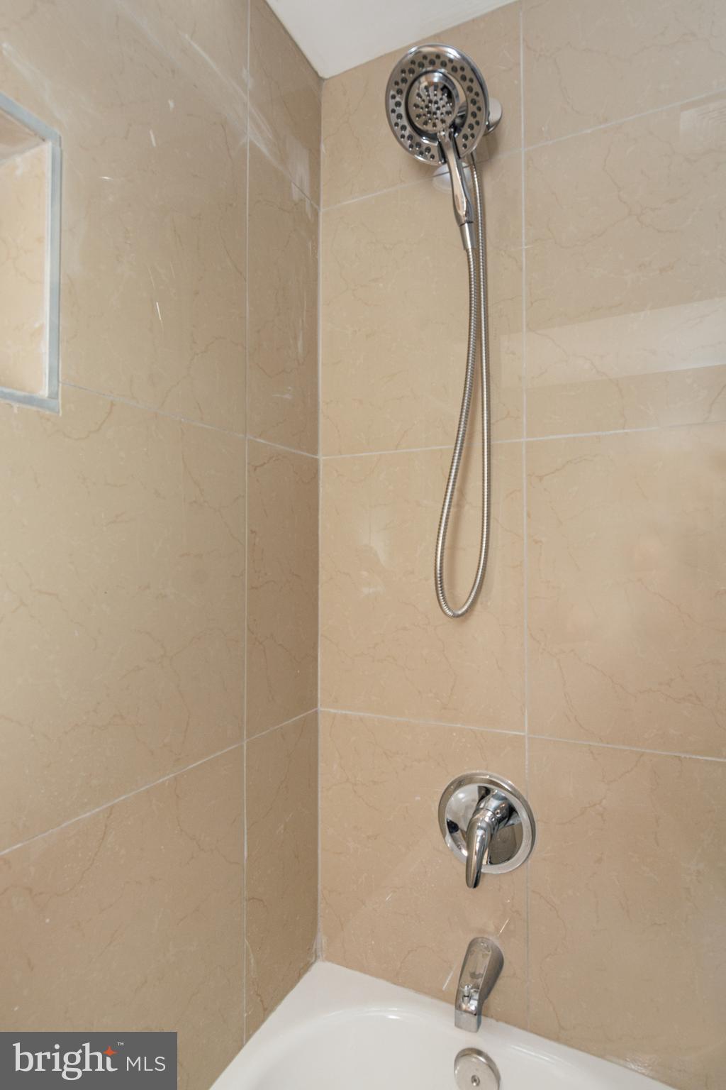 HOLLINS MARKET - Residential