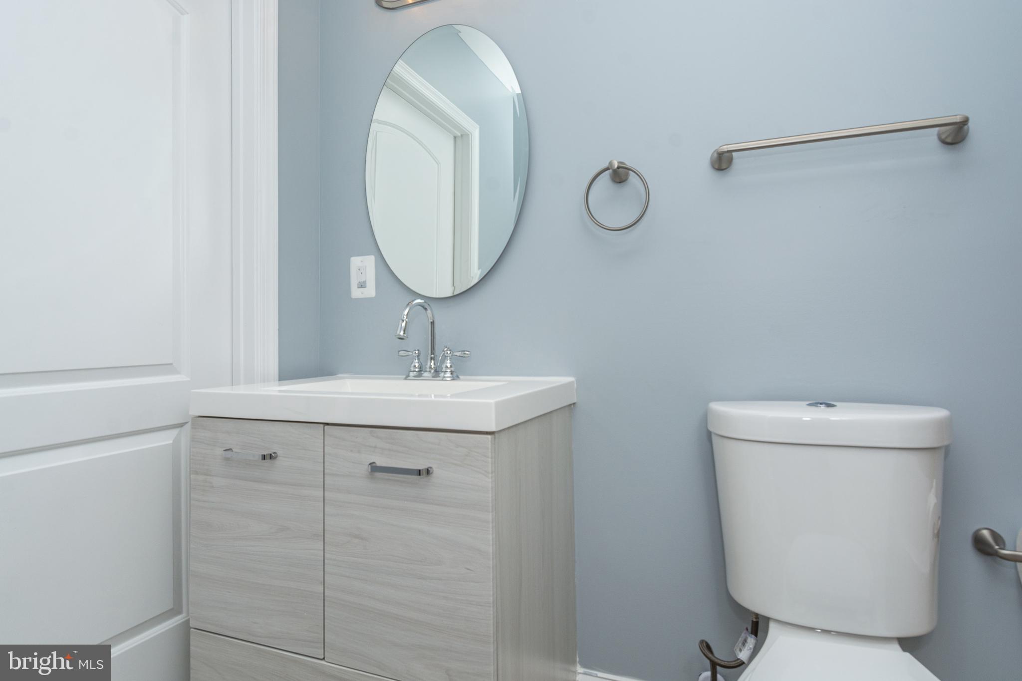 HOLLINS MARKET - Residential