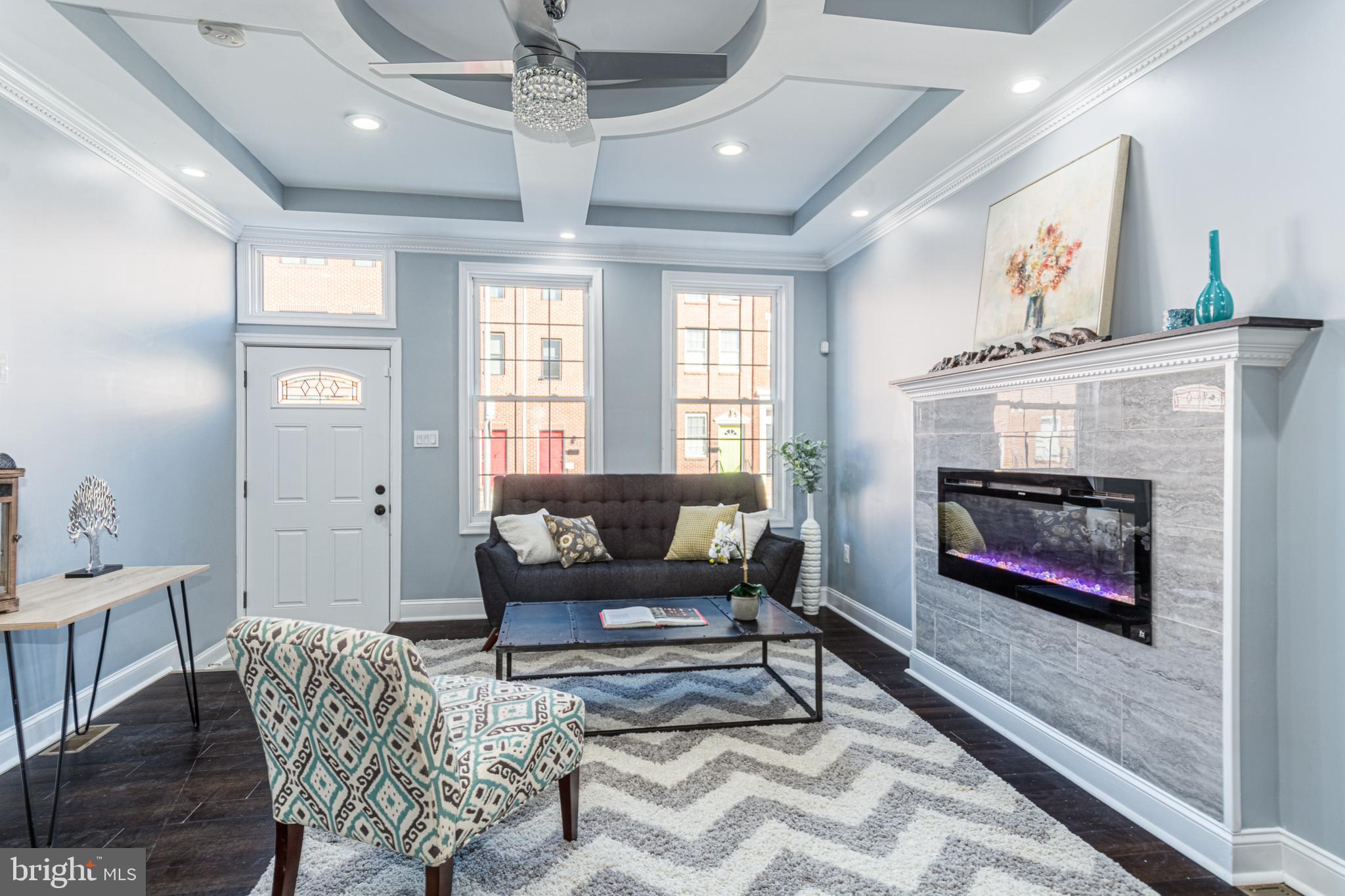 HOLLINS MARKET - Residential