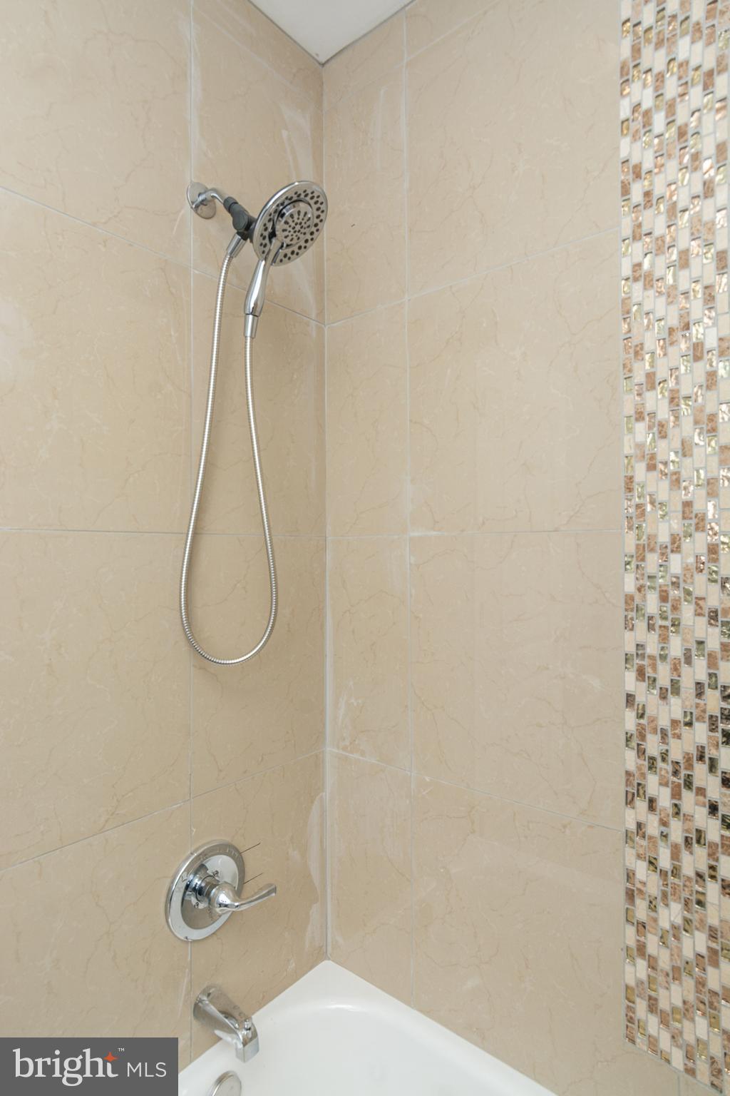 HOLLINS MARKET - Residential