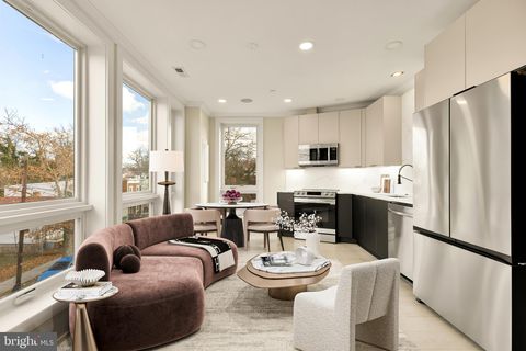 2305 NICHOLSON SE 404 WASHINGTON DC 20020