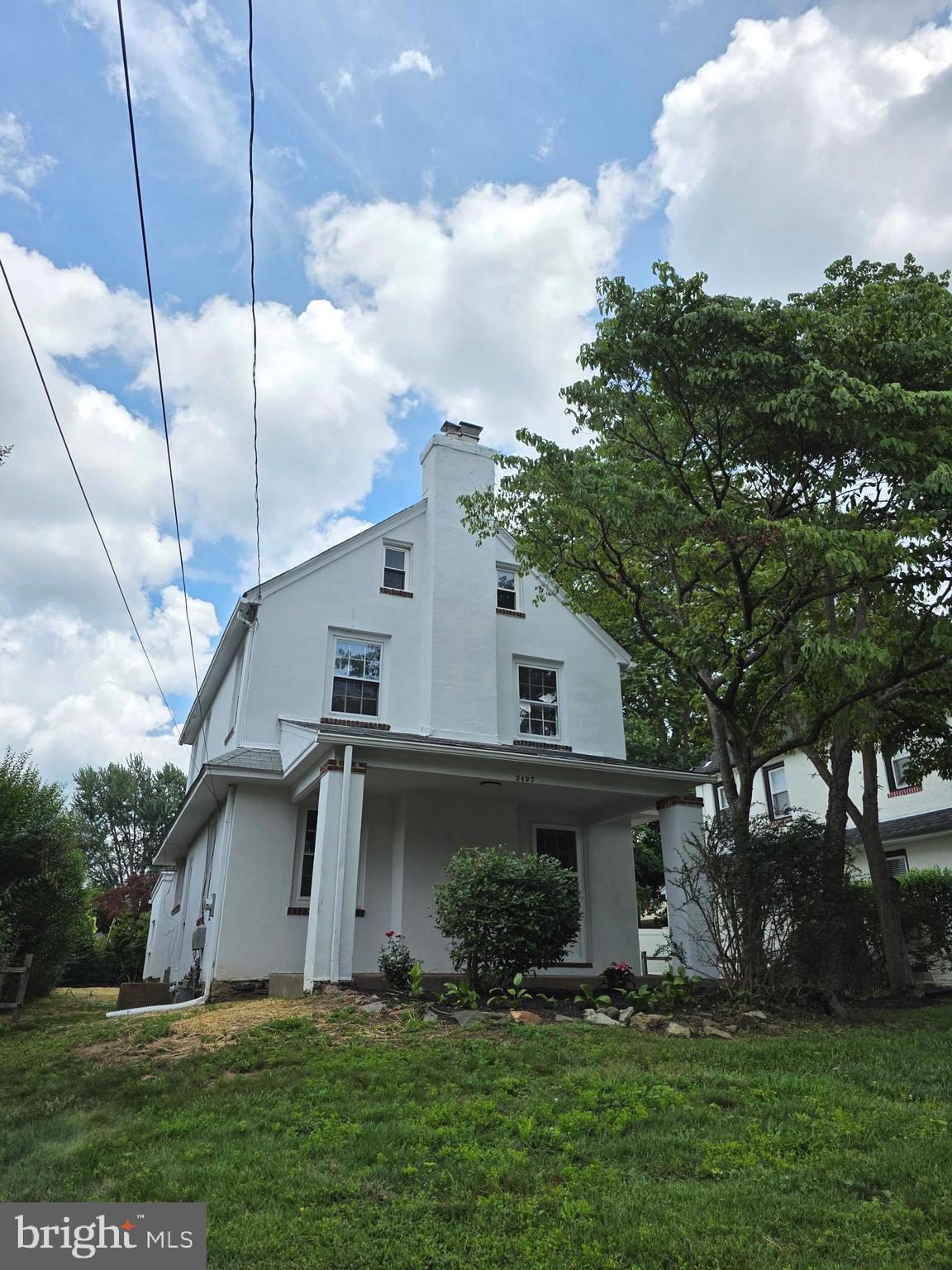 Come experience this lovely 4 bedroom, 1 full, and 2 half bath home for rent in the heart of Havertown, PA! As you enter through the front door, you'll immediately feel at home. The beautifully finished hardwood floors and abundant natural light add warmth to the space. You are greeted by a large living room and a formal dining room. Through the dining room, you will find the kitchen, which boasts new countertops and stainless steel appliances. There is also a versatile den/office at the rear of the home, featuring a half bath and convenient access to the rear yard and attached garage. The second floor offers three well-lit bedrooms with ample closet space, a full hall bath, and finished hardwood floors throughout. Continue up to the third floor to discover an additional office/play area and the fourth bedroom. The basement provides plenty of storage space and another half bathroom. This home is located on a quiet street within walking distance to shopping, dining, parks, and public transportation. I encourage you to schedule a tour today to experience this wonderful home for yourself!
EHO
$3,300/mo plus utilities
Landscaping is included with monthly rent
Available Immediately