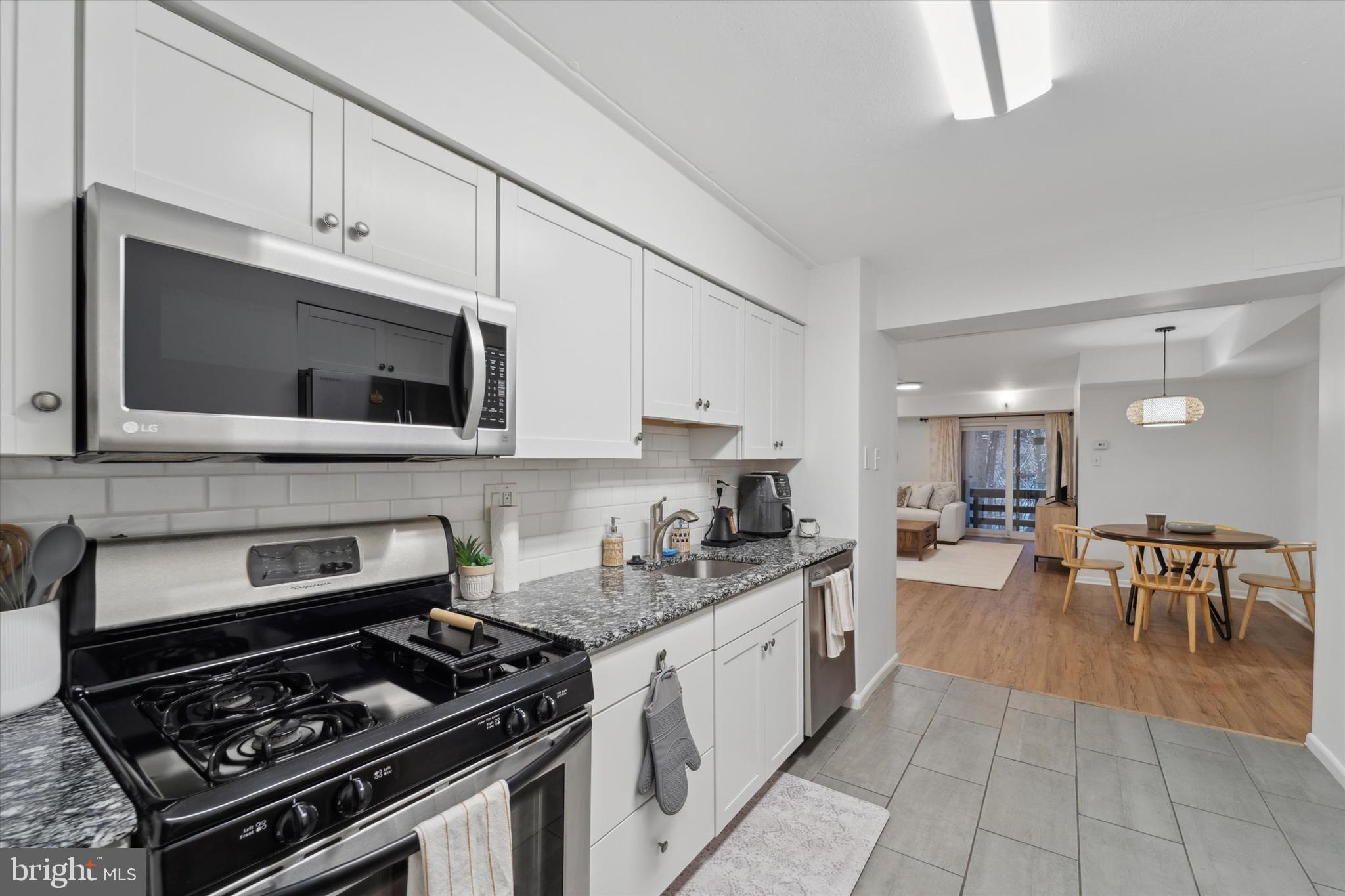 GREEN TREE RUN - Residential Lease