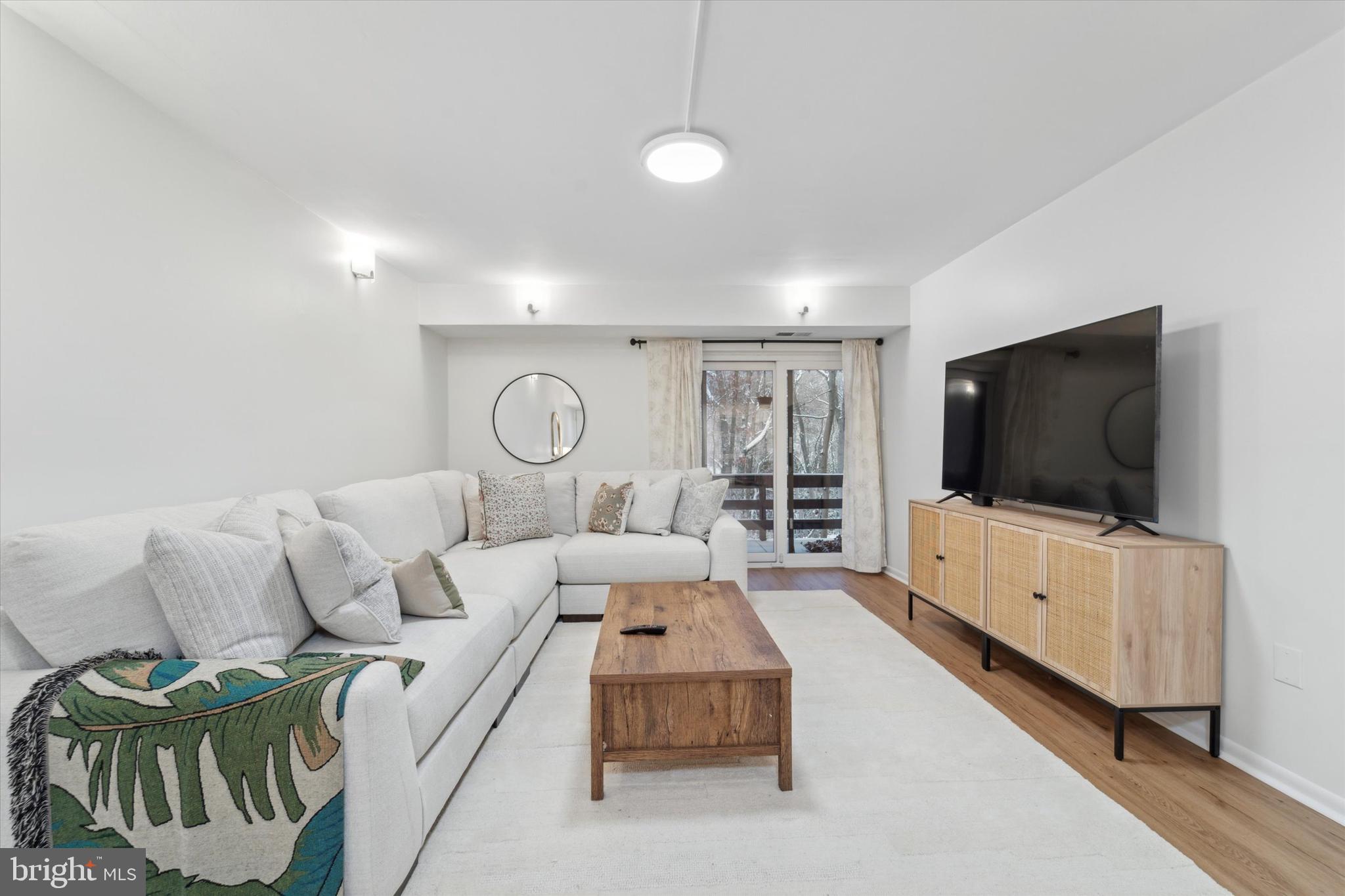 GREEN TREE RUN - Residential Lease