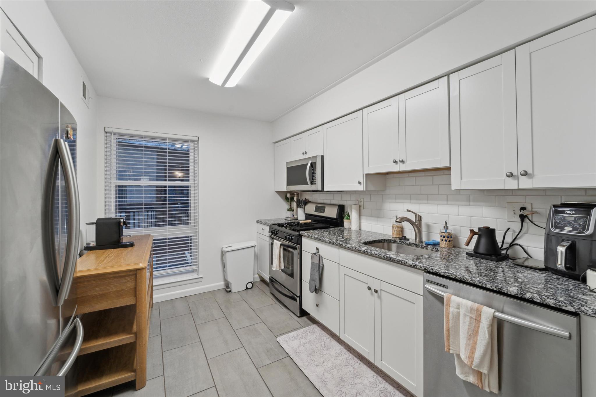 GREEN TREE RUN - Residential Lease