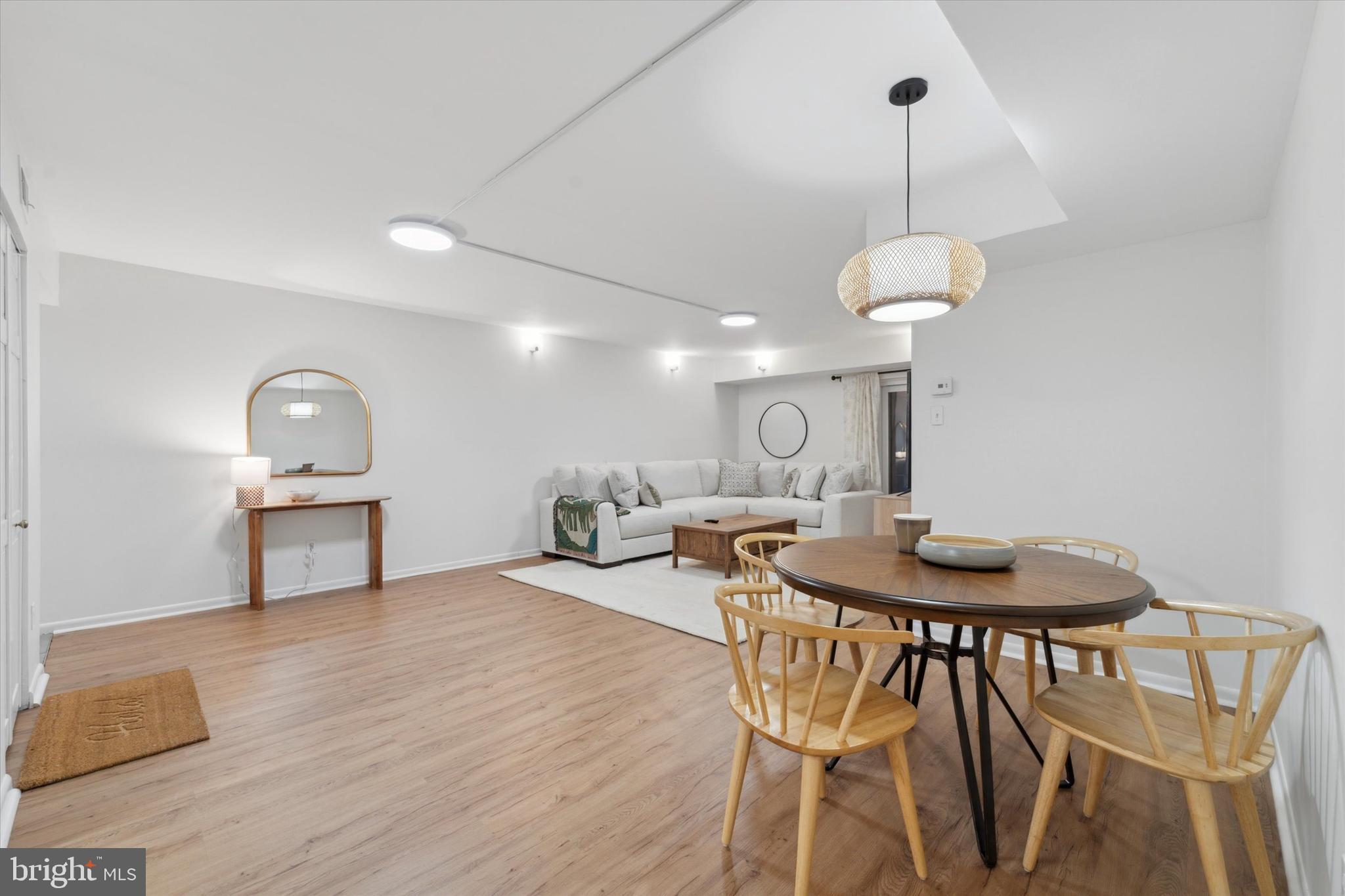 GREEN TREE RUN - Residential Lease