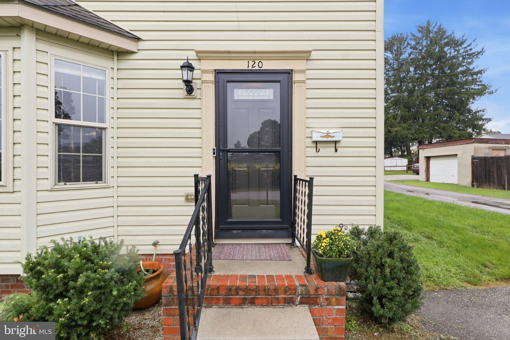 120 PETER STREET