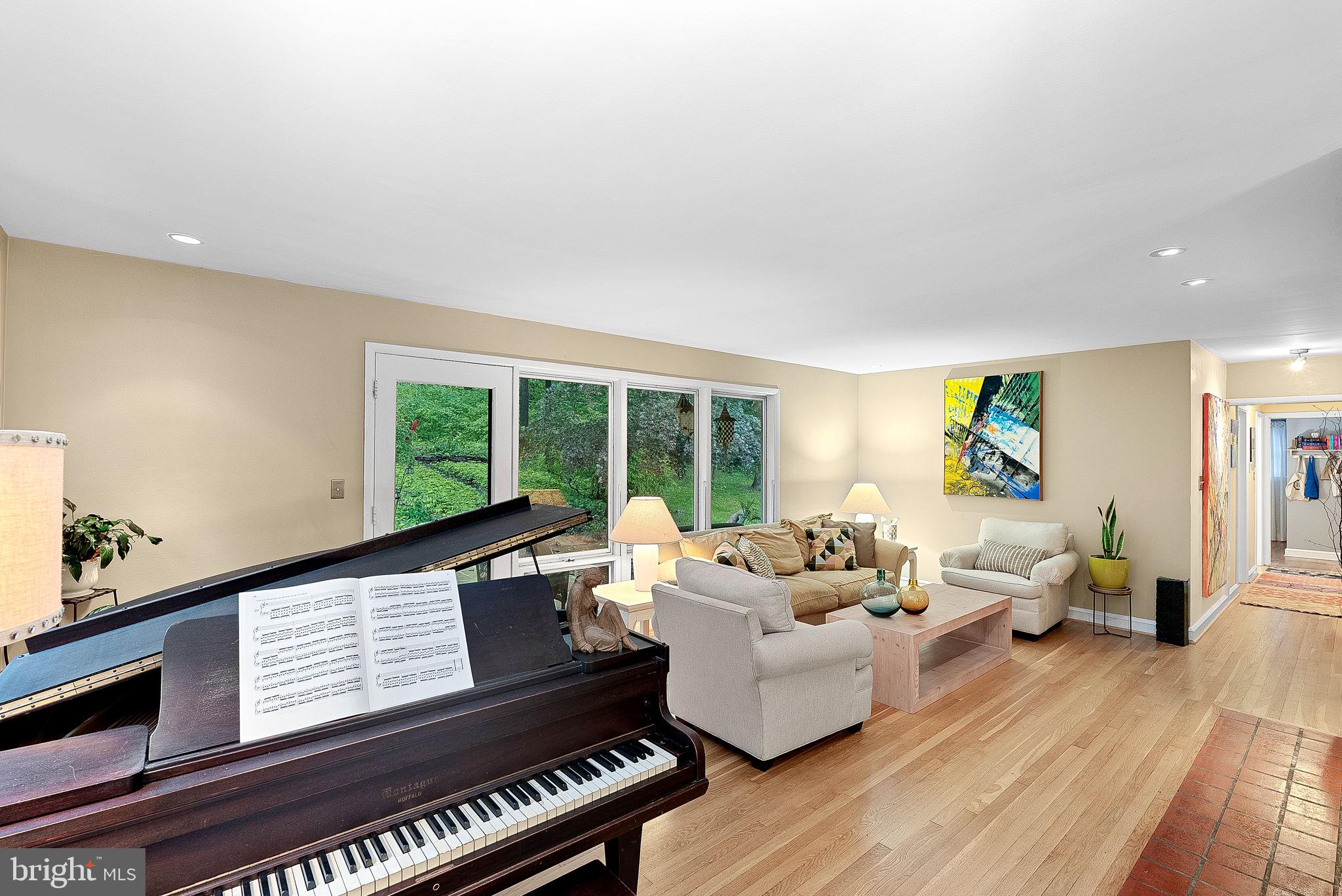 3608 WHISPERING LANE