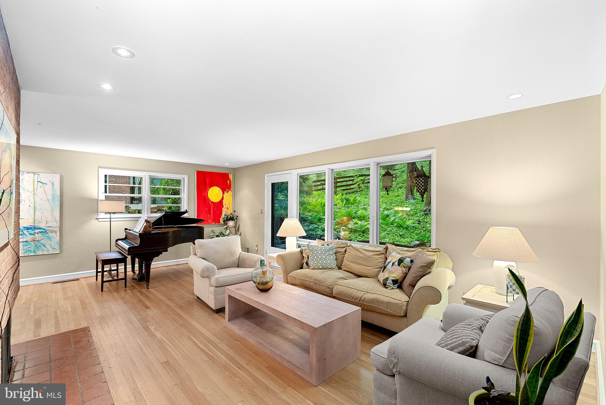 3608 WHISPERING LANE