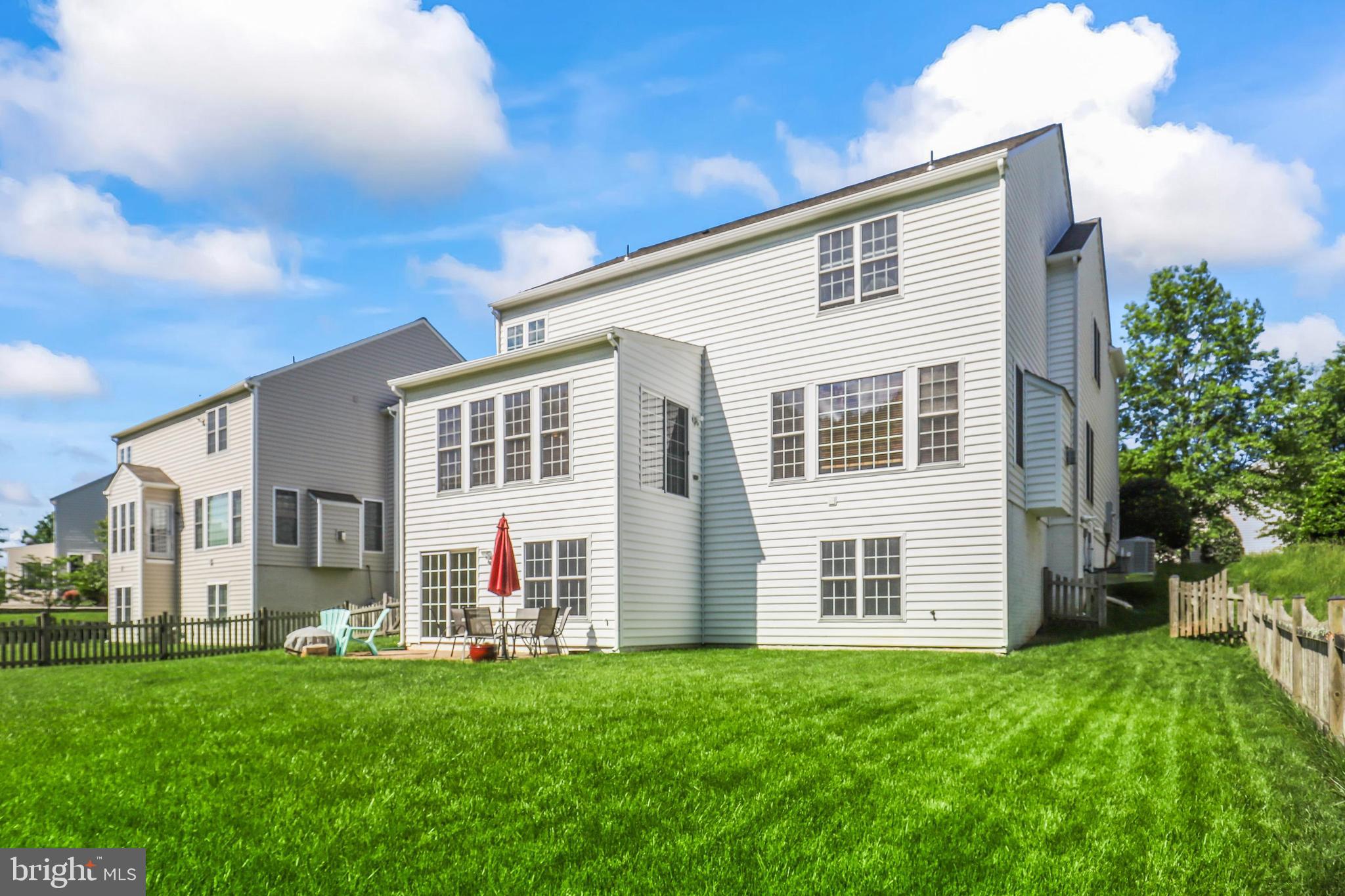 MAYFIELD TRACE - Residential