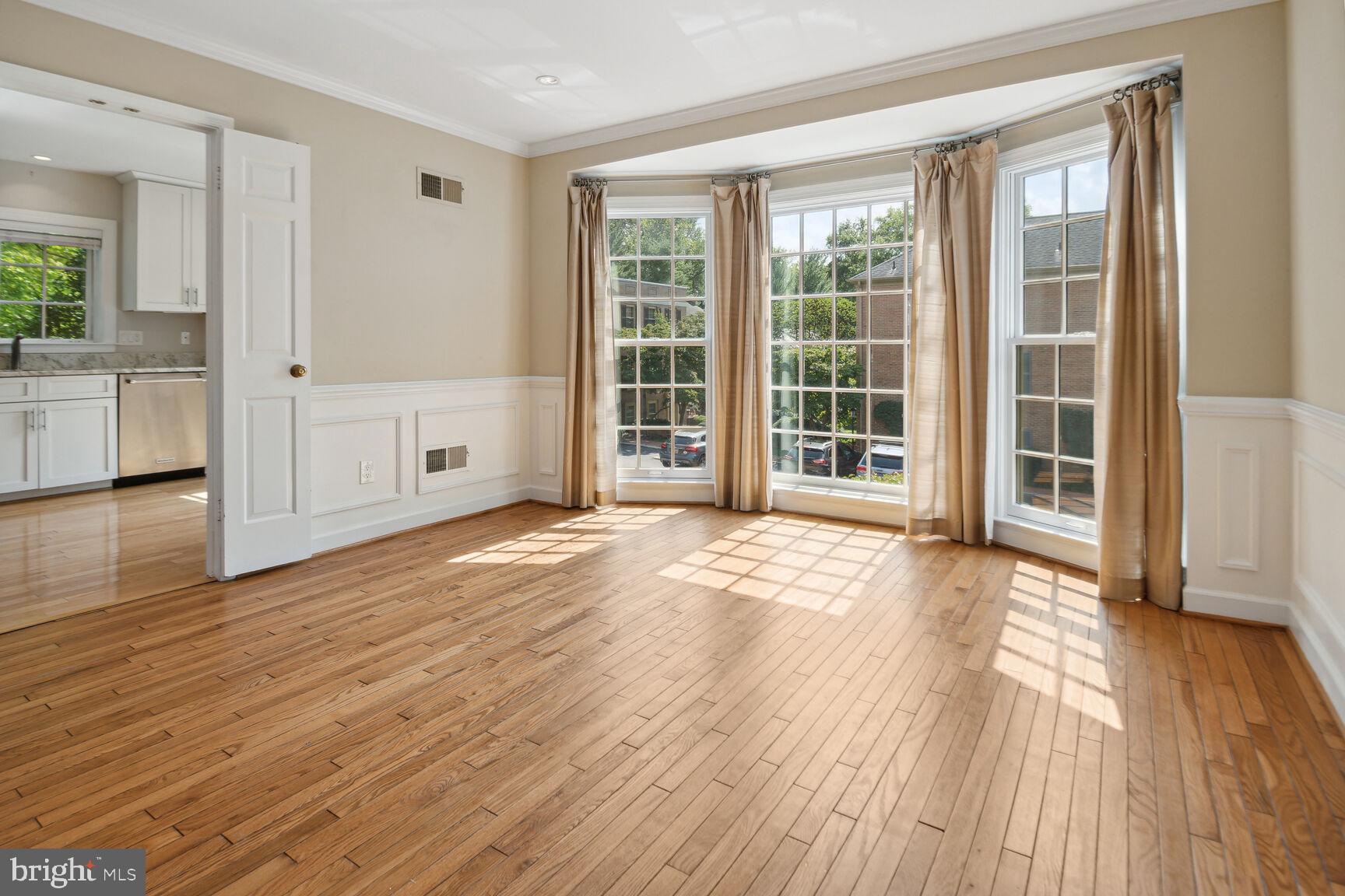 WESTBARD MEWS - Residential Lease