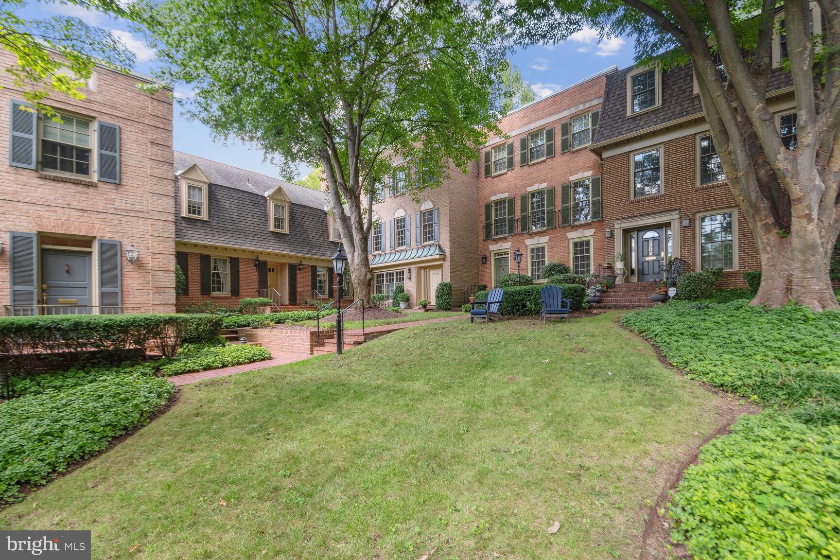 WESTBARD MEWS - Residential Lease