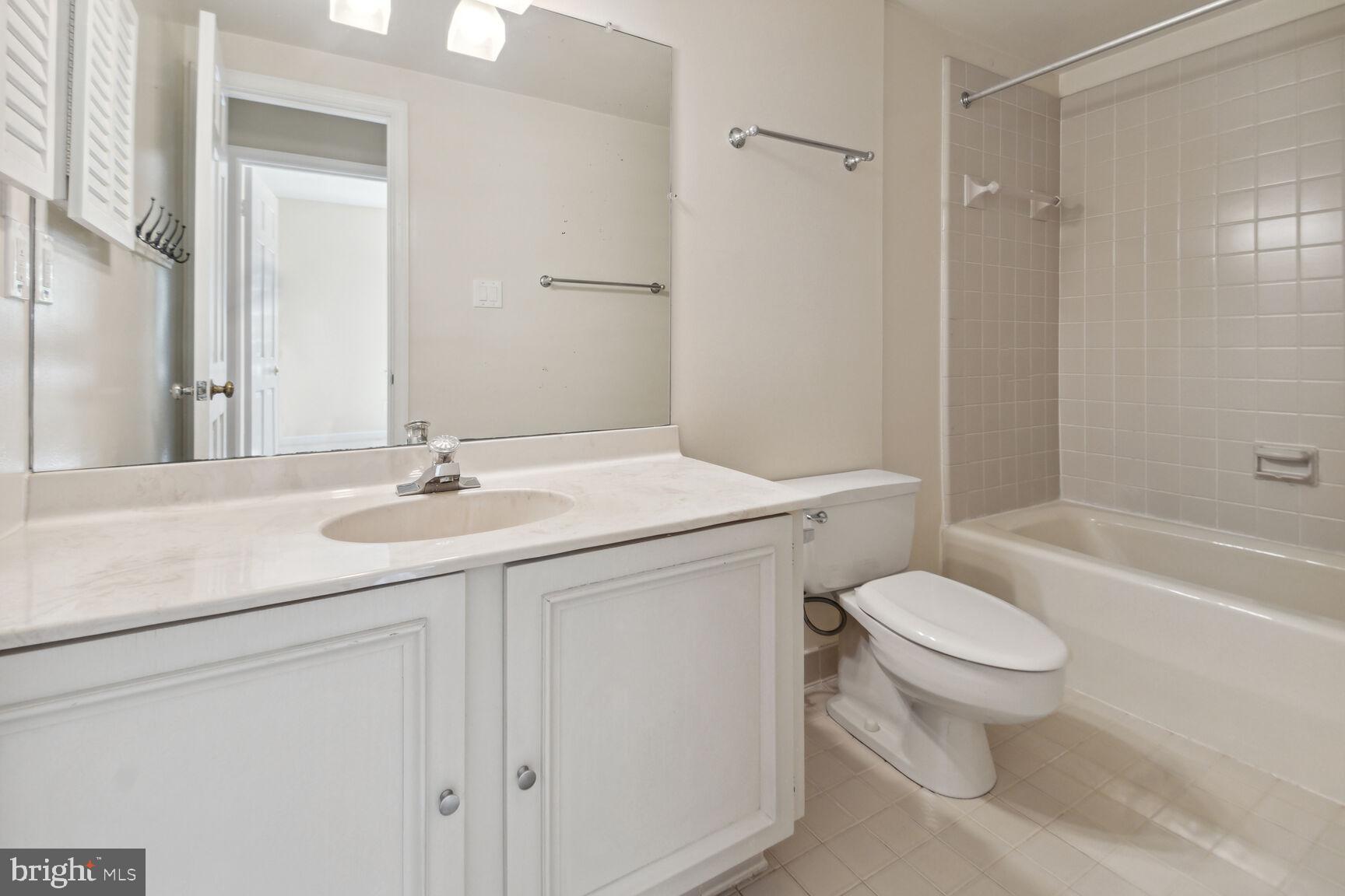 WESTBARD MEWS - Residential Lease