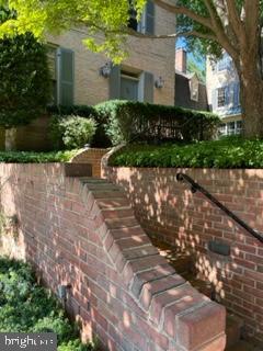 WESTBARD MEWS - Residential Lease